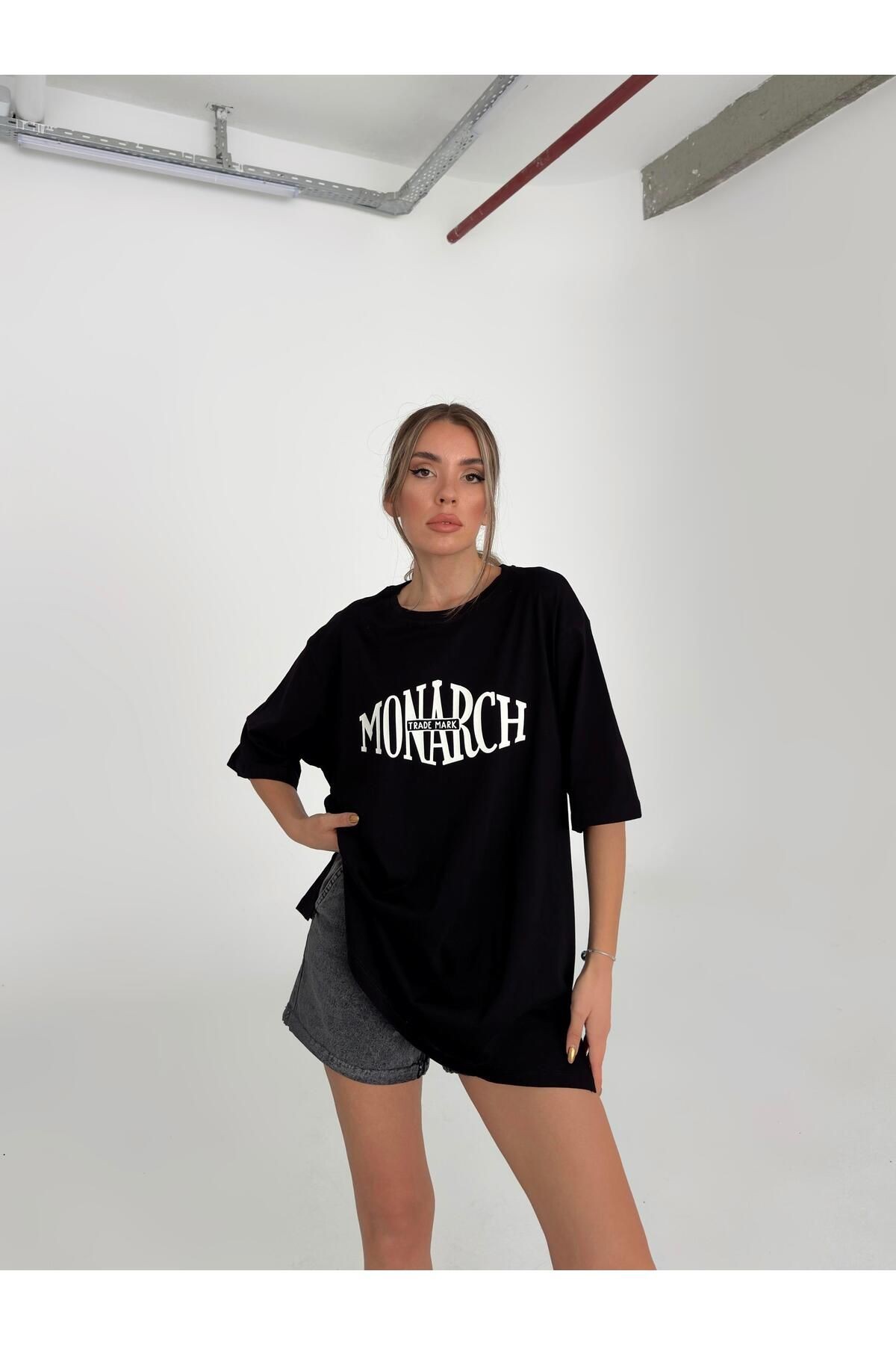 Yan Yırtmaç Oversize Monarch T-shirt Siyah