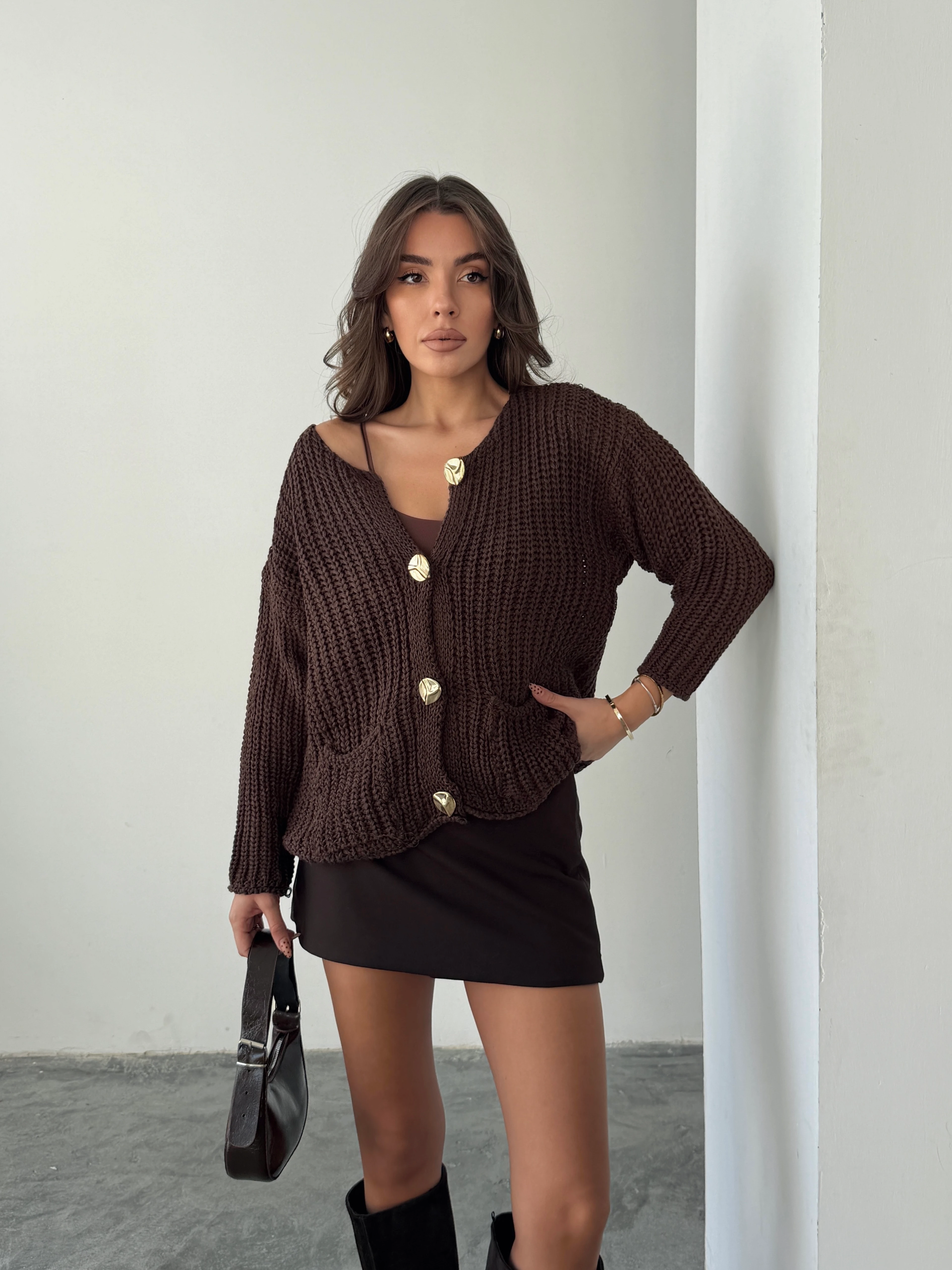 Gold Düğmeli Örme Hırka