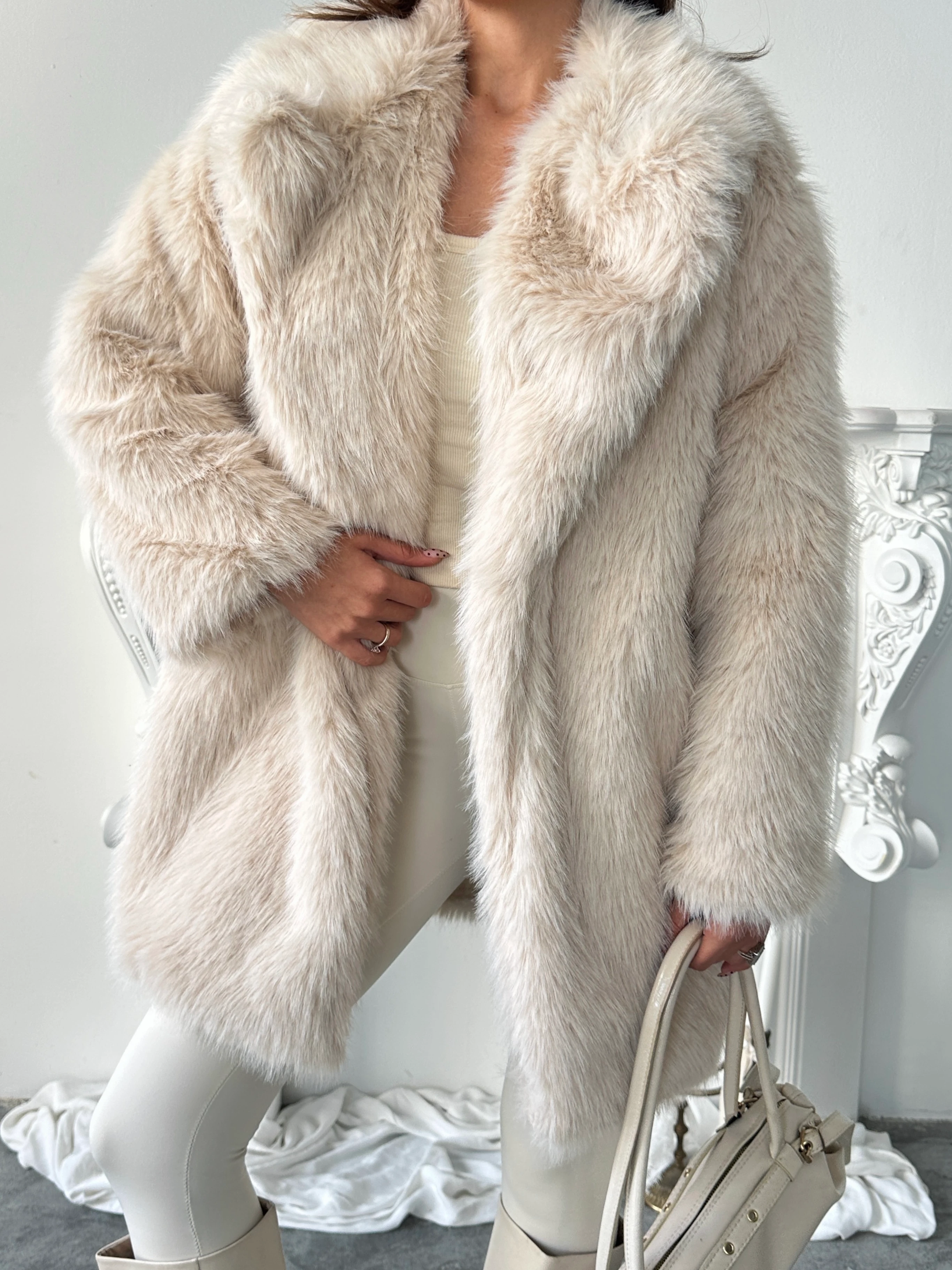 Premium Yakalı Uzun Kürk