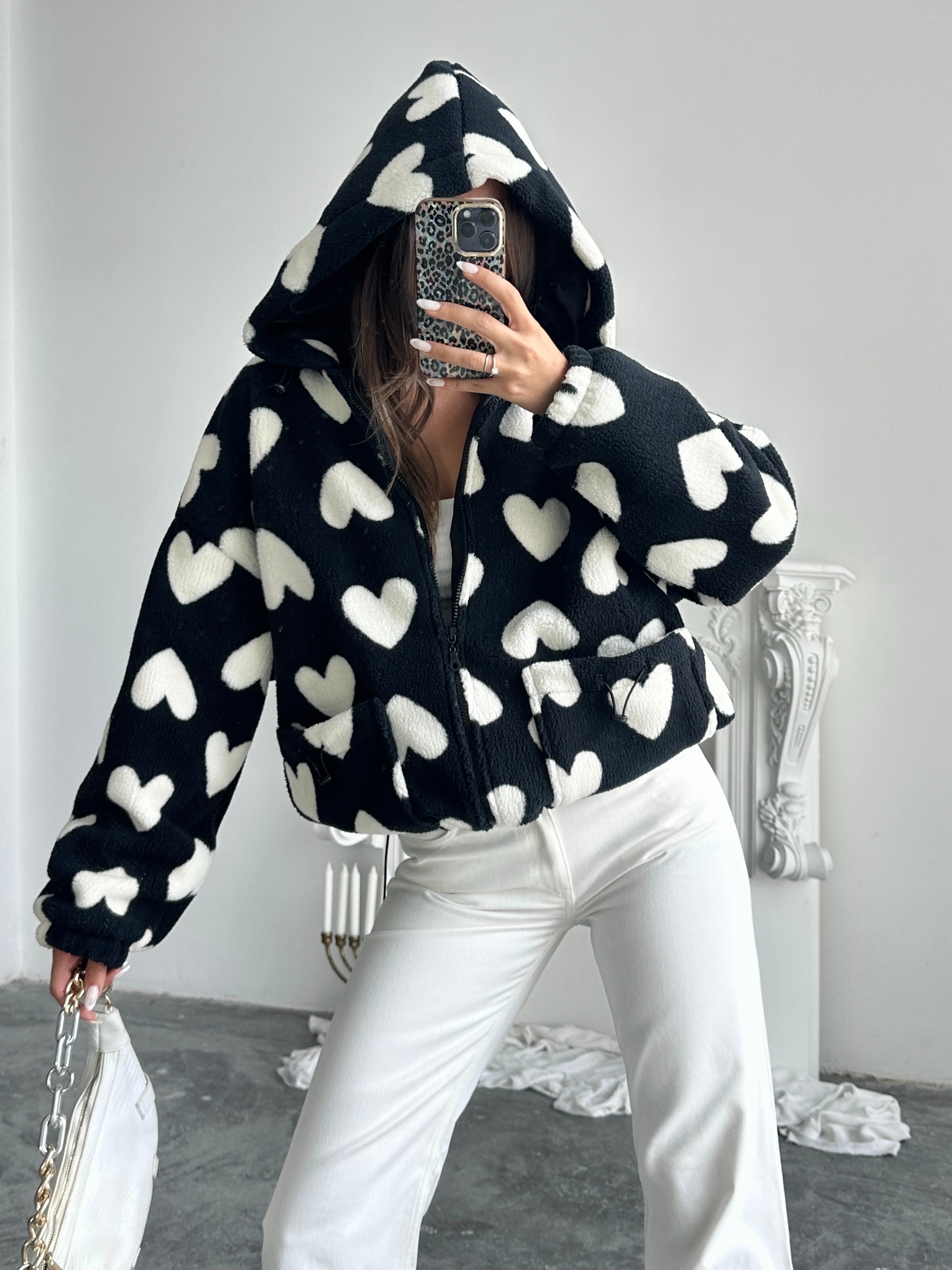 Kalp Desenli Fermuarlı Peluş