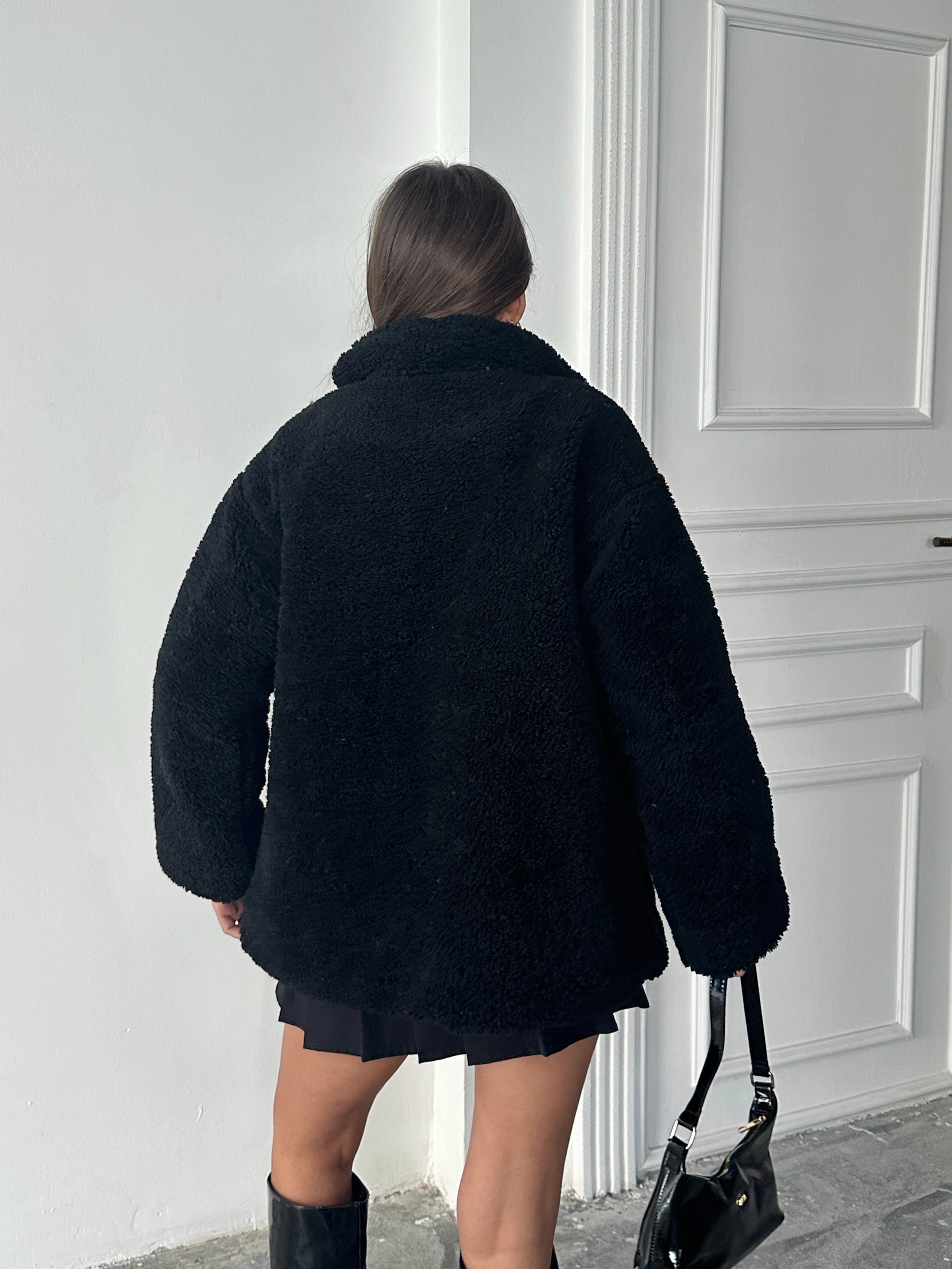 İç Astarlı Oversize Peluş Mont  - Siyah