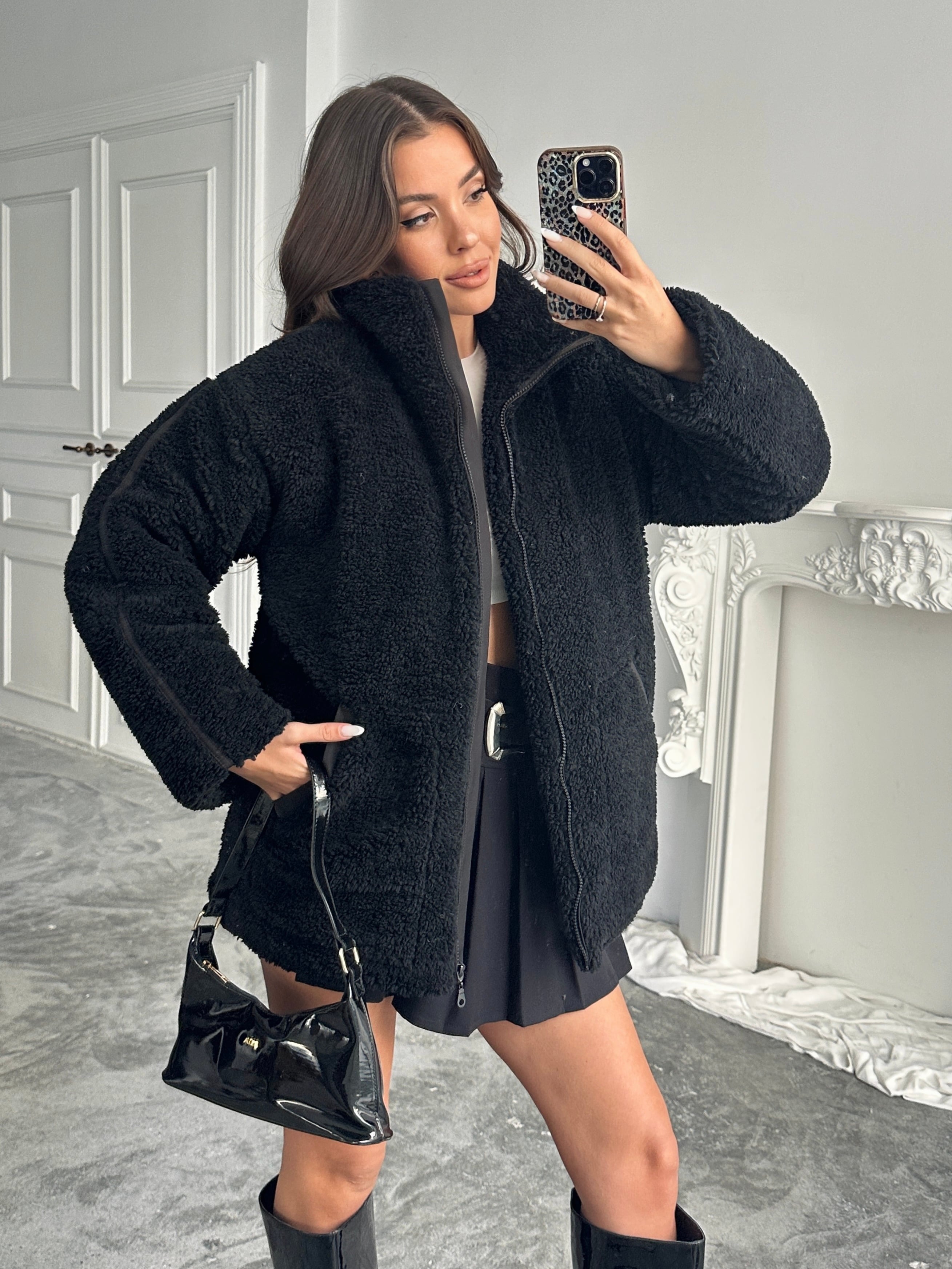 İç Astarlı Oversize Peluş Mont  - Siyah