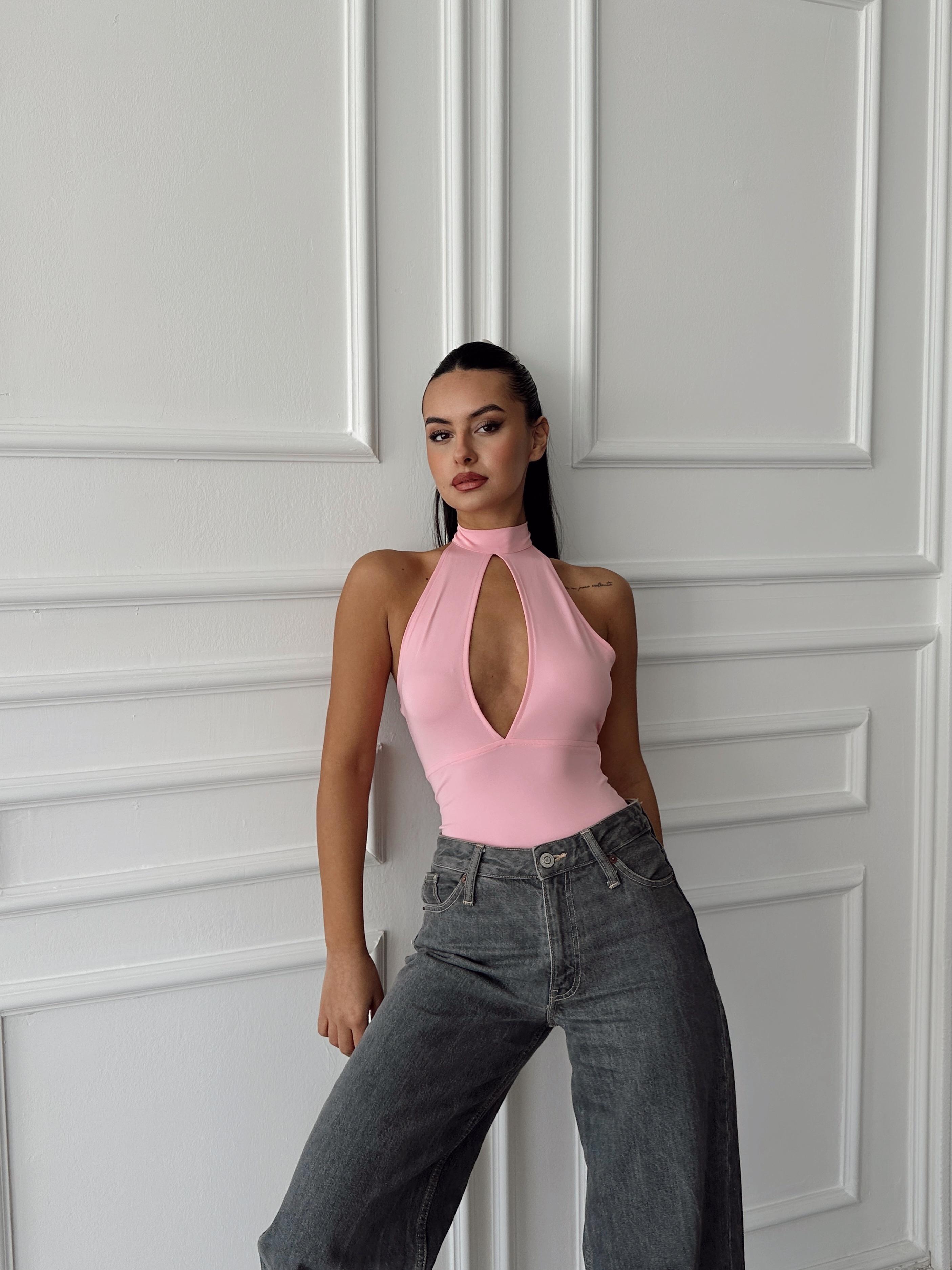 Yan Büzgü Dekolte Bodysuit Pembe