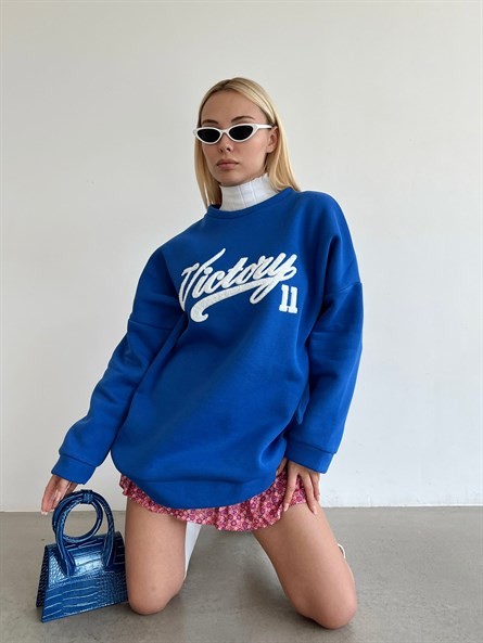 Victory Süzene Nakış Oversize Sweatshirt Mavi