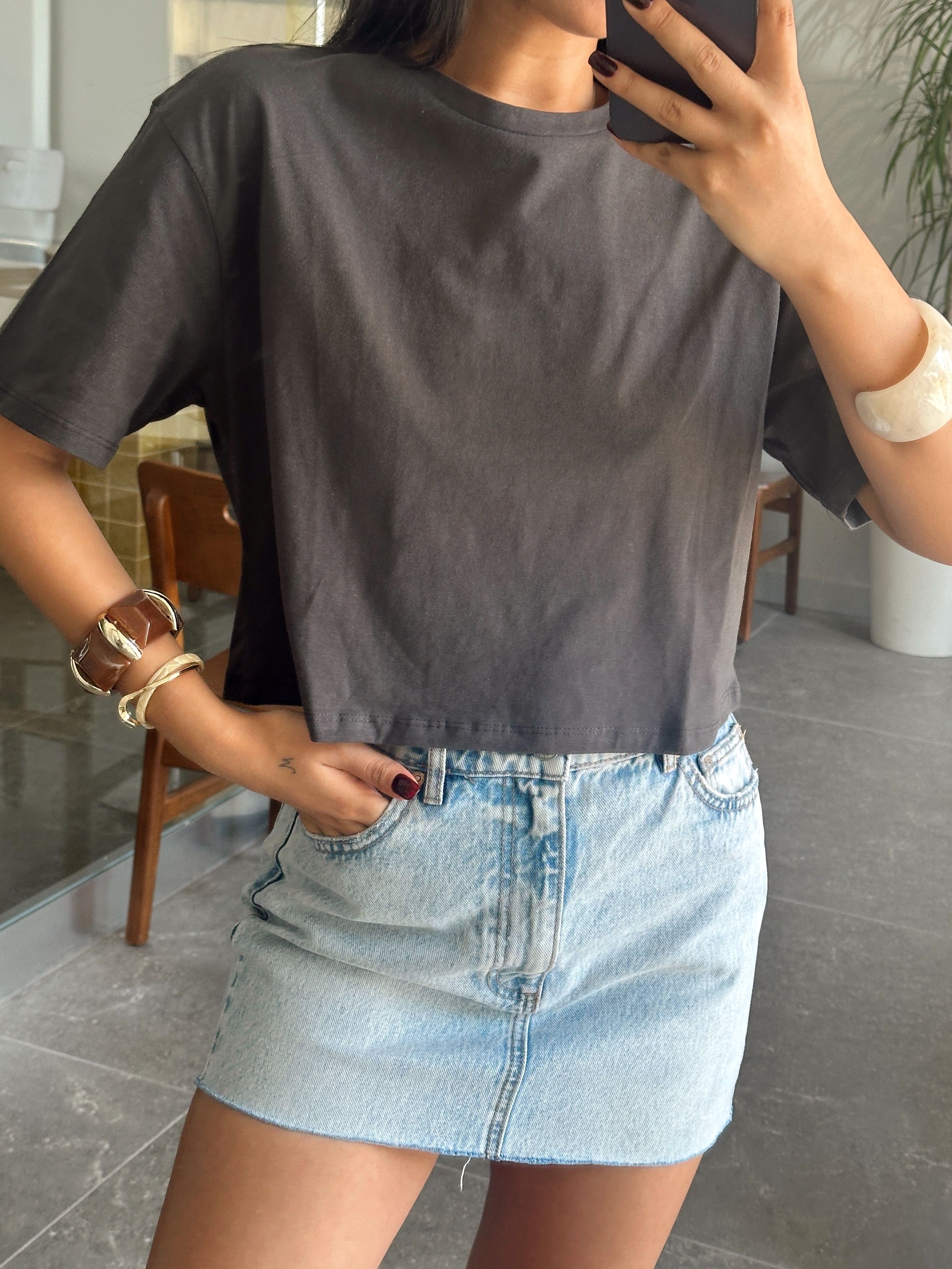 Düz Kısa Kol Crop Basic - Füme