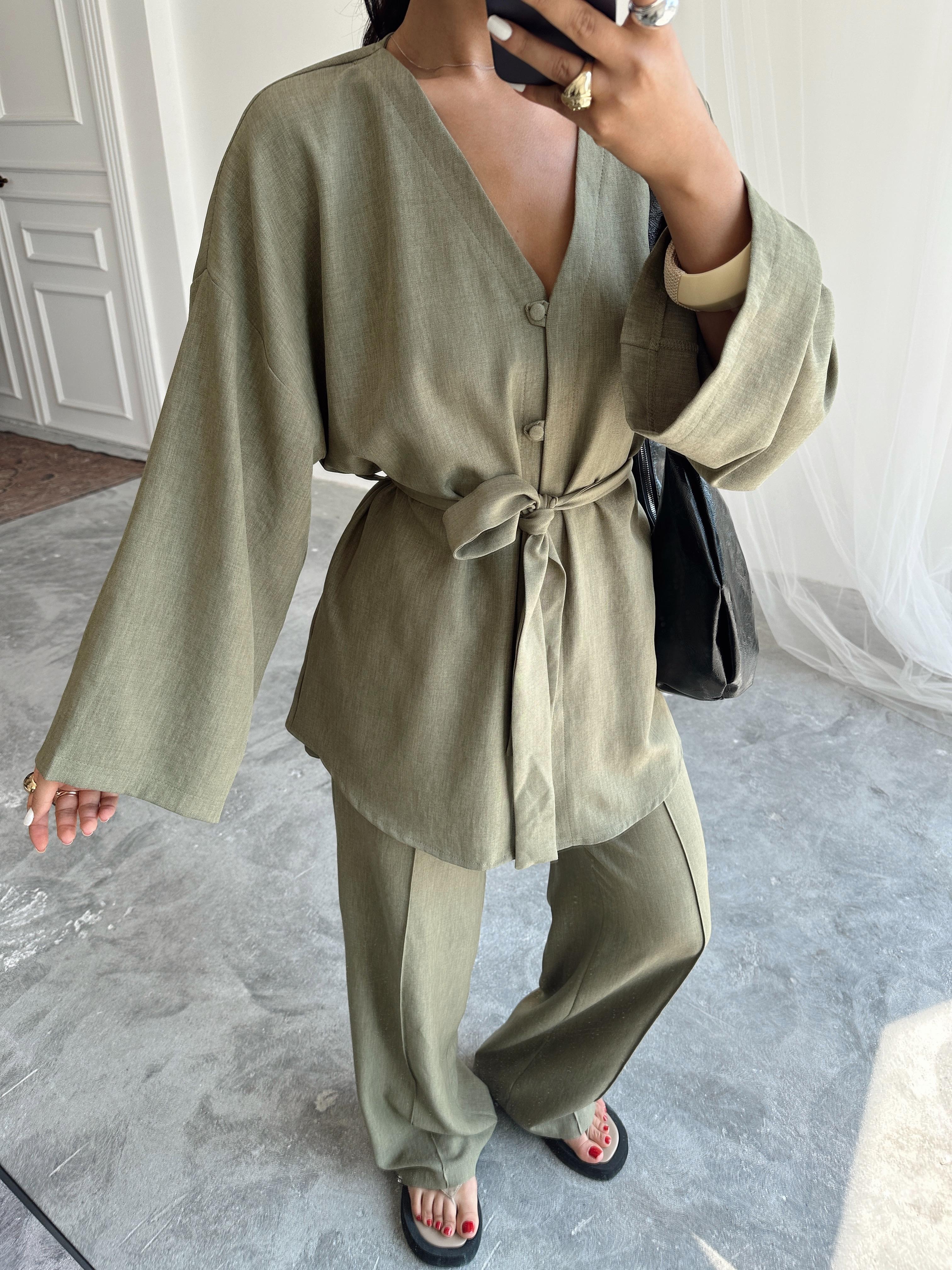 Düğme Detay Kuşaklı Kimono Takım - Haki Yeşil