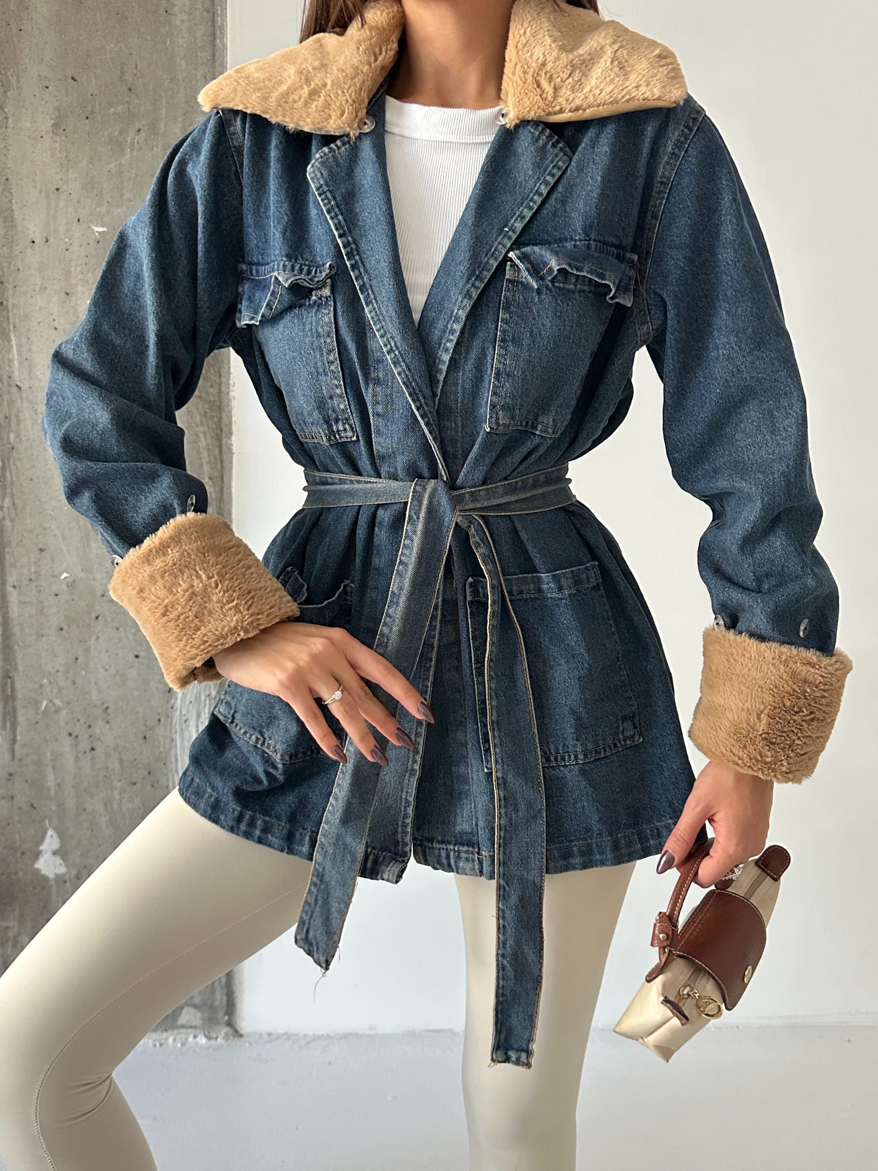 Yakası Kürklü Denim Ceket