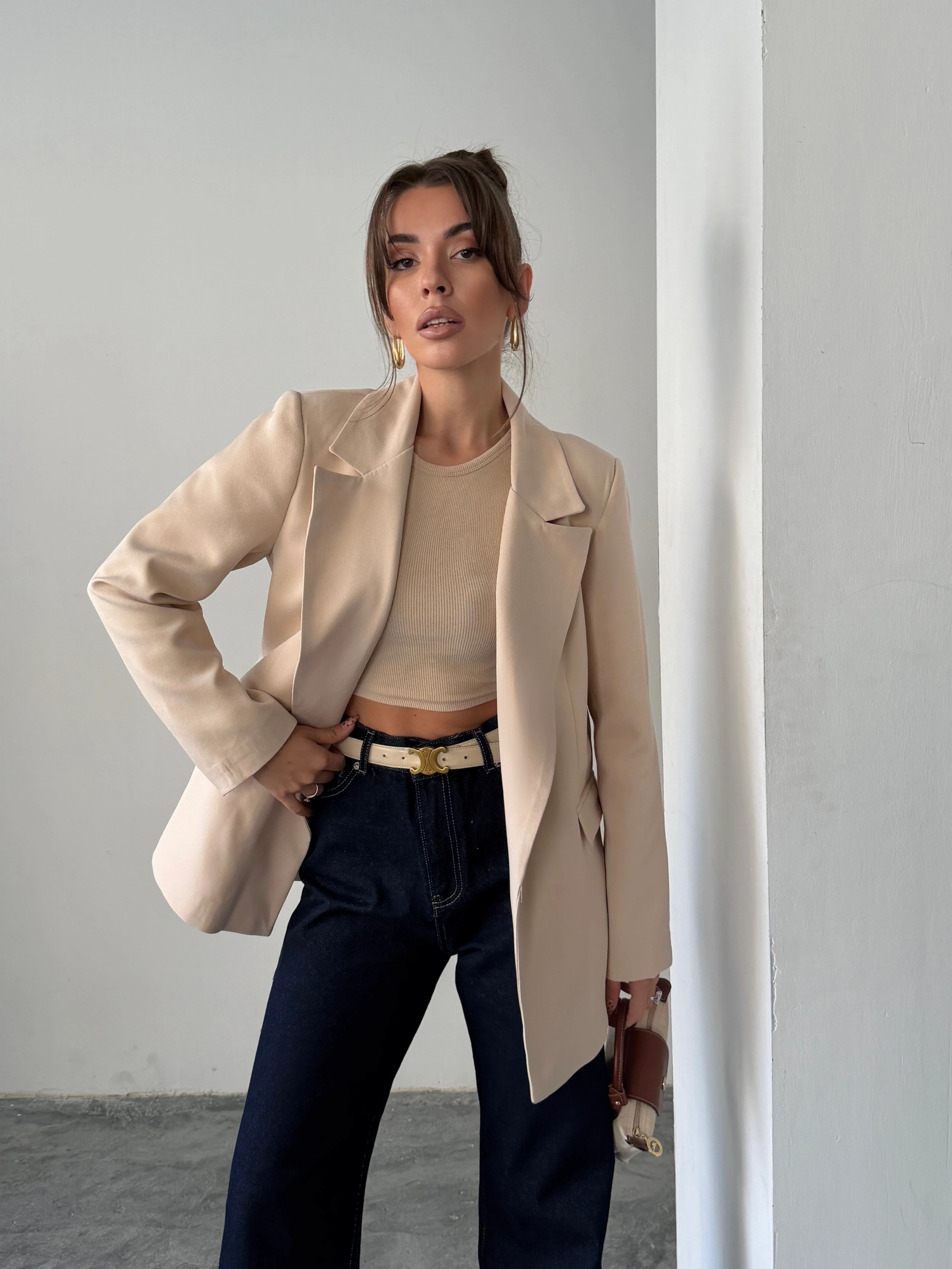 Astar Detaylı Kulplu Ceket 