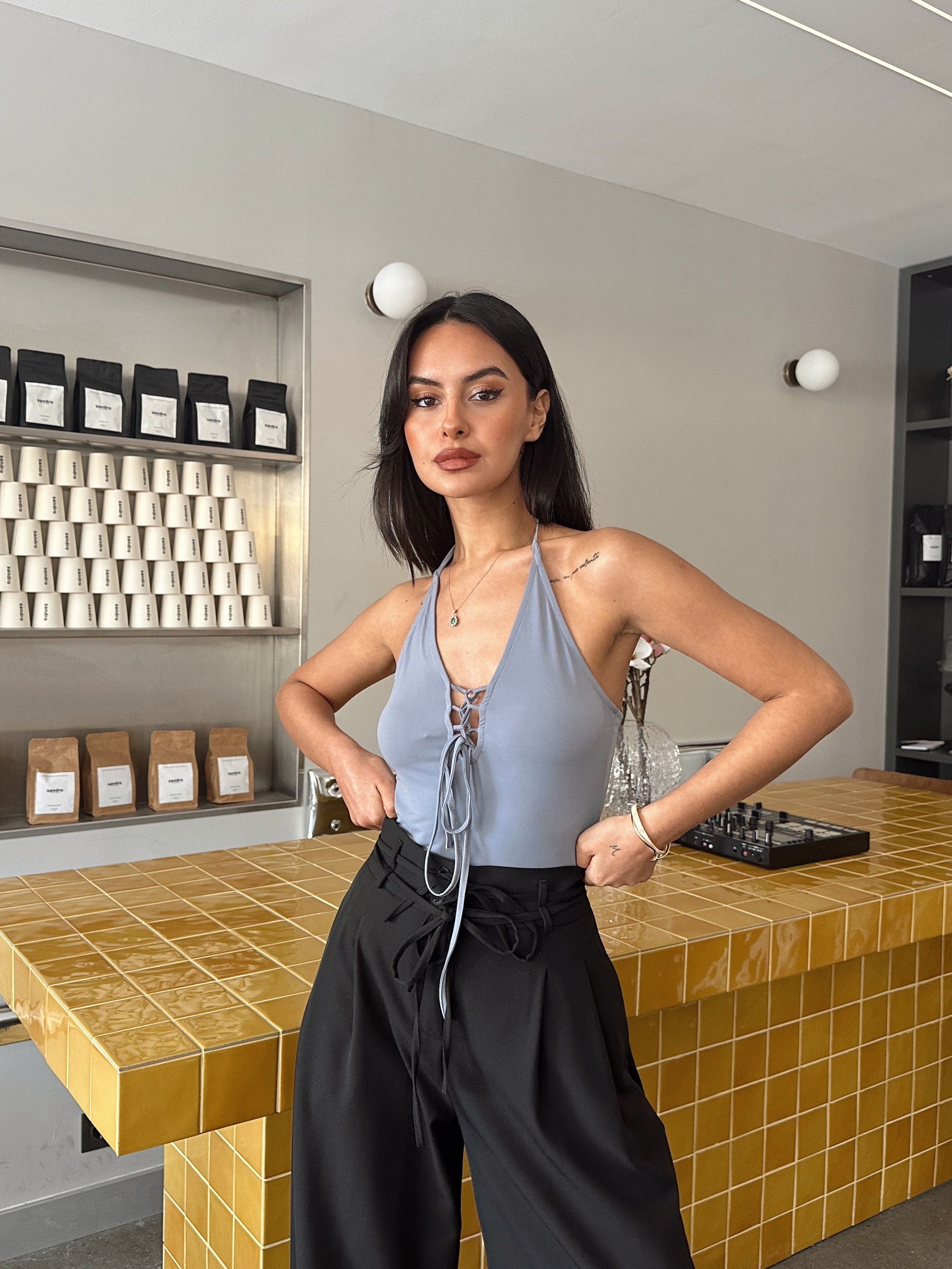 Maya Önden Bağcıklı Bodysuit Gri