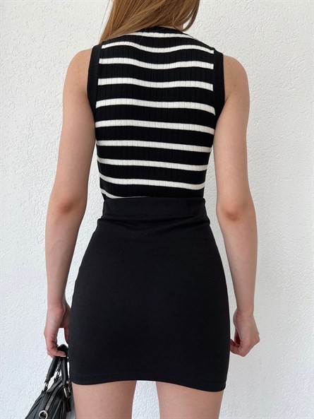 Yan Çizgi Kolsuz Triko Crop Siyah