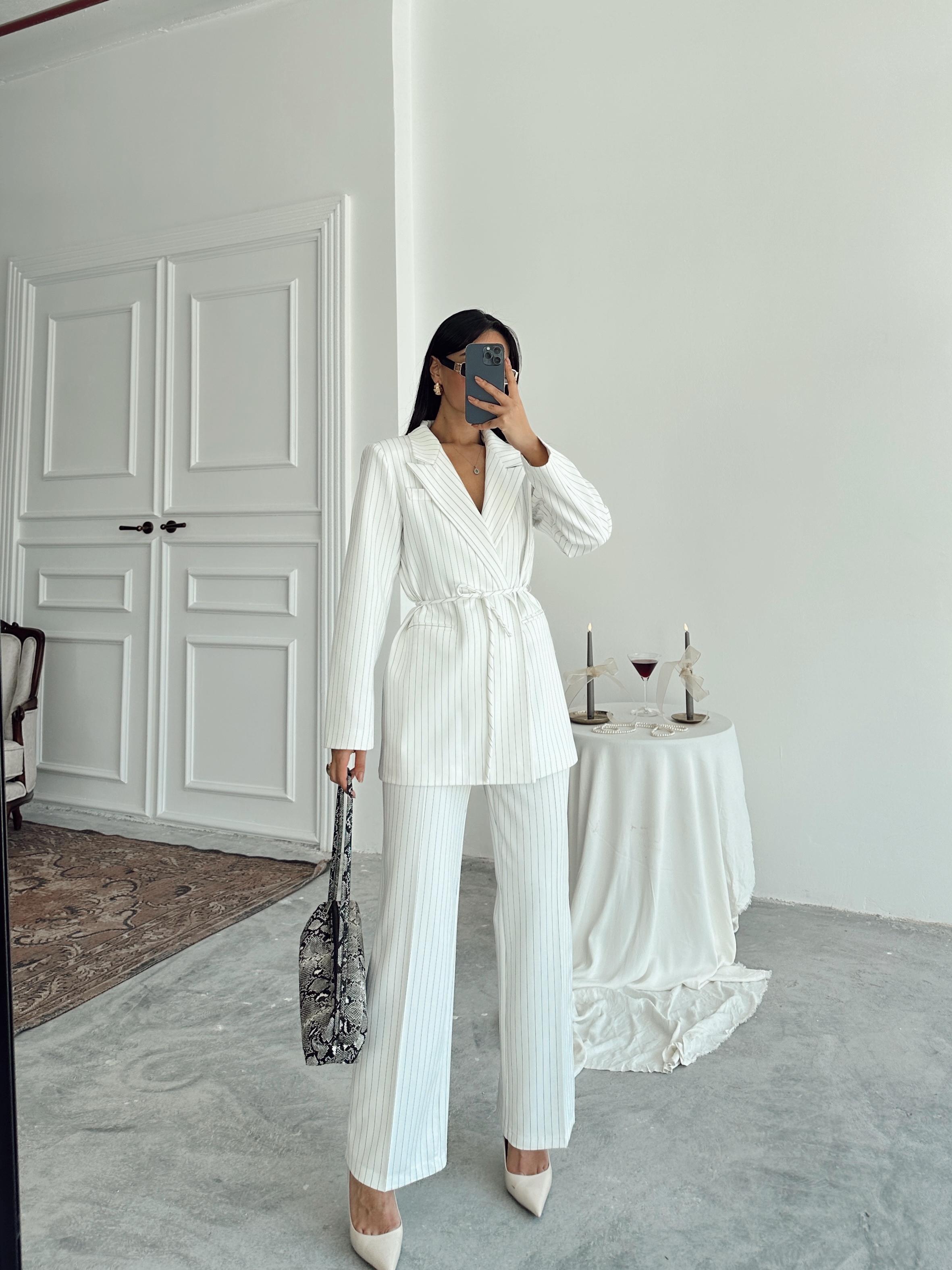 Bel Bağlama Line Blazer Ceket - Beyaz