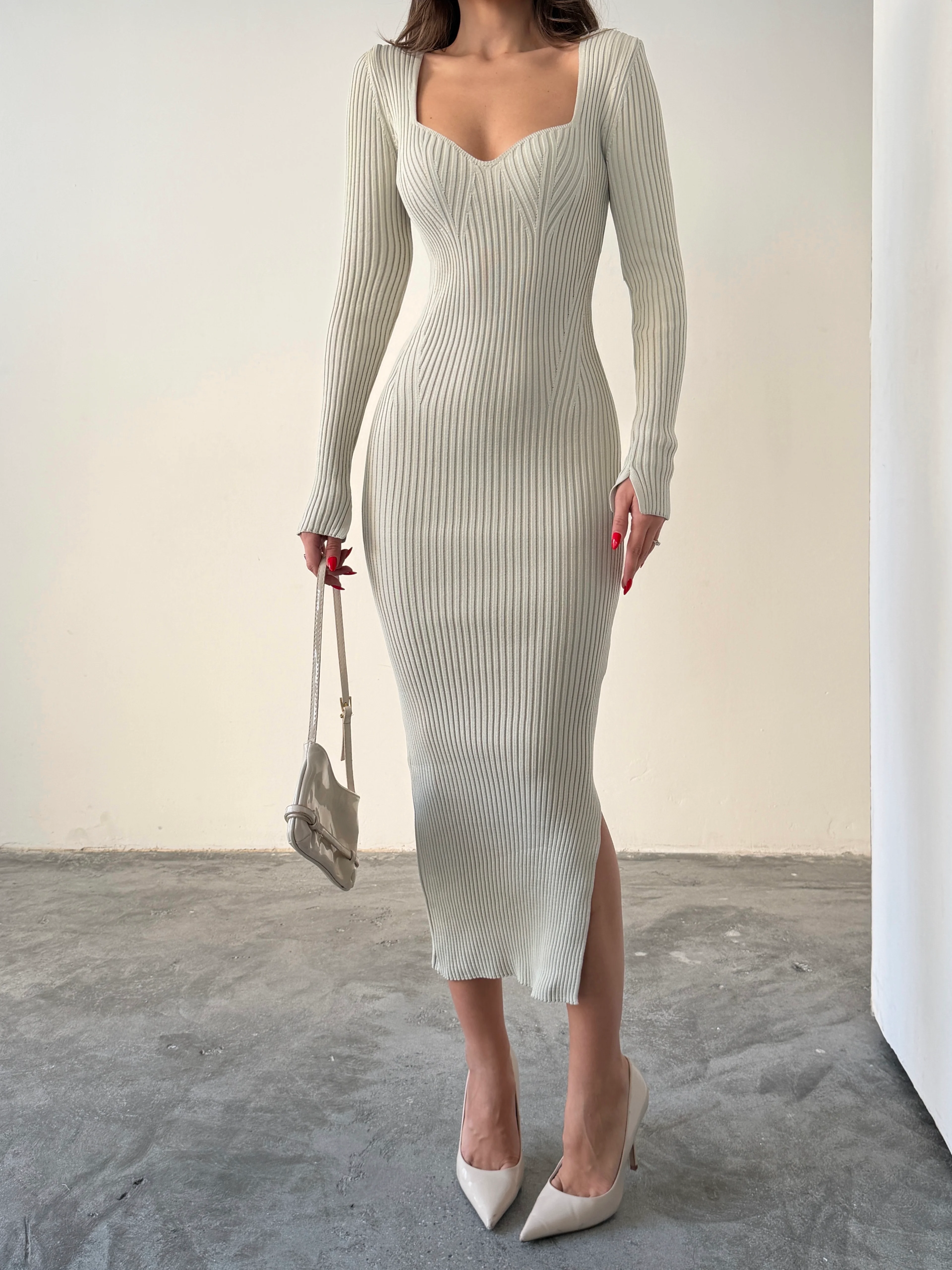 Kalp Yaka Fitilli Triko Elbise - Taş