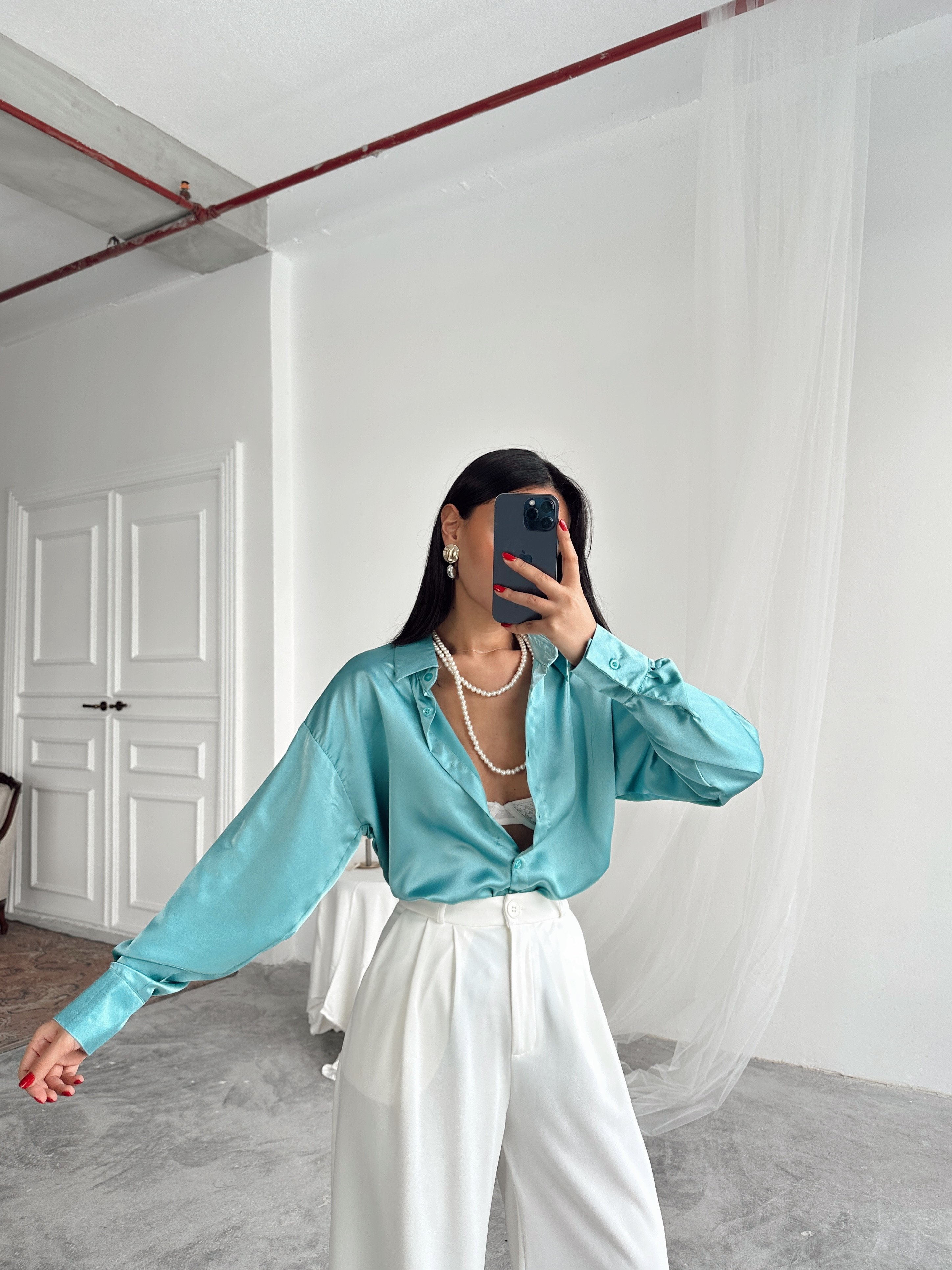 Oversize Saten Gömlek
