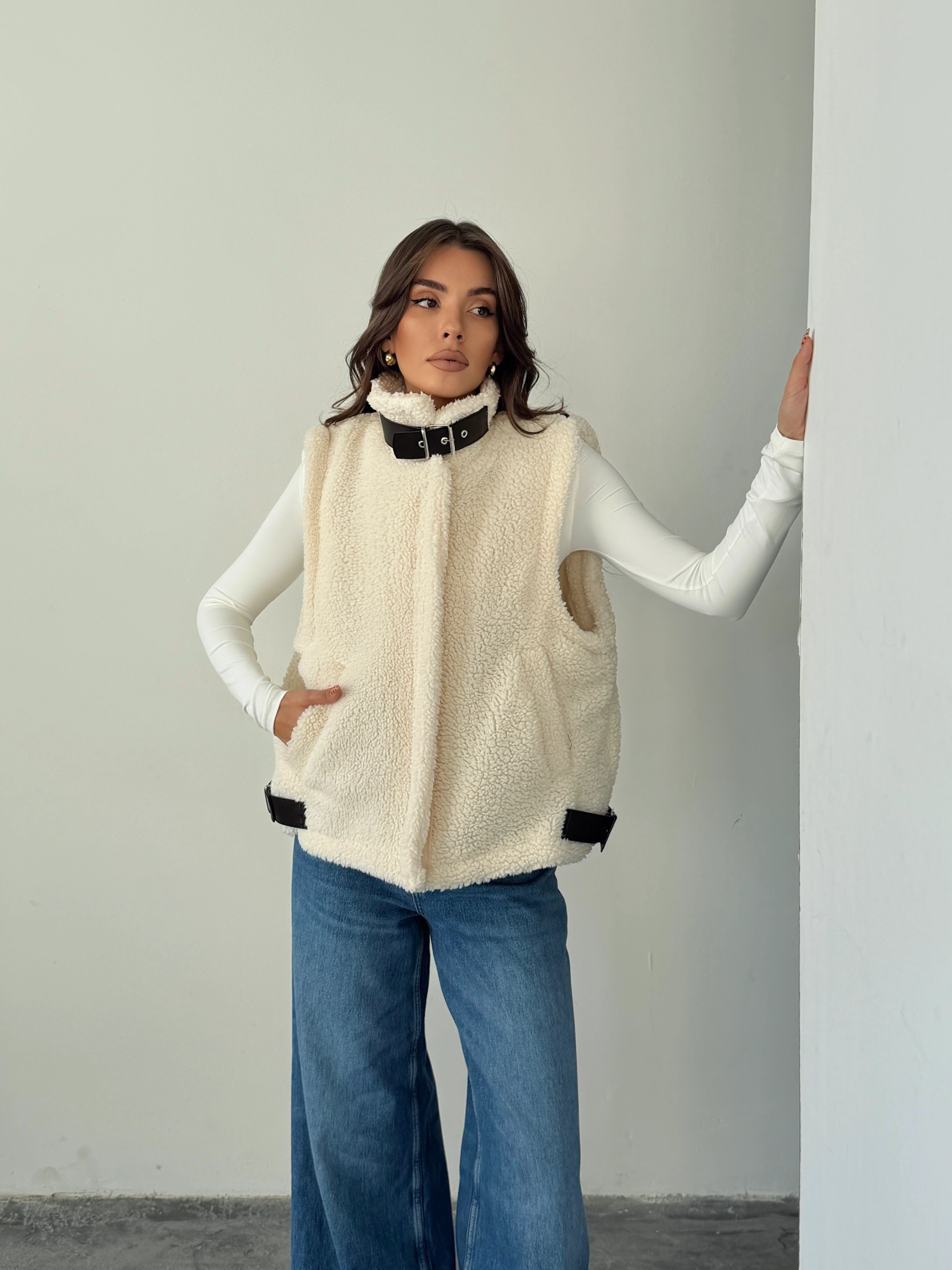 Kemer Detaylı Kürk Yelek