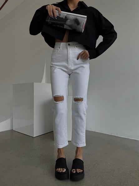 Distressed Mom Jean Beyaz