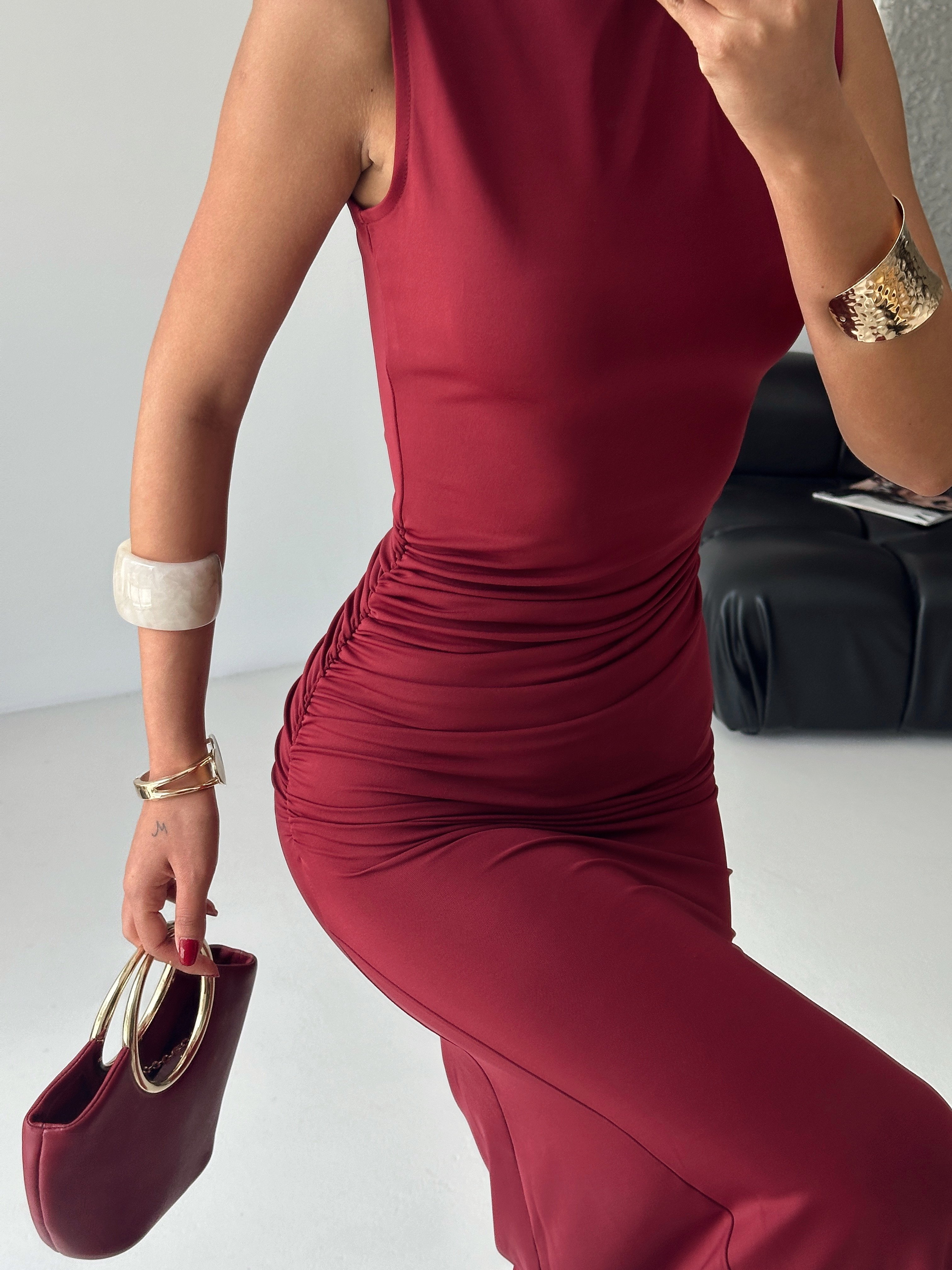 Kolsuz Drapeli Maxi Elbise - Bordo