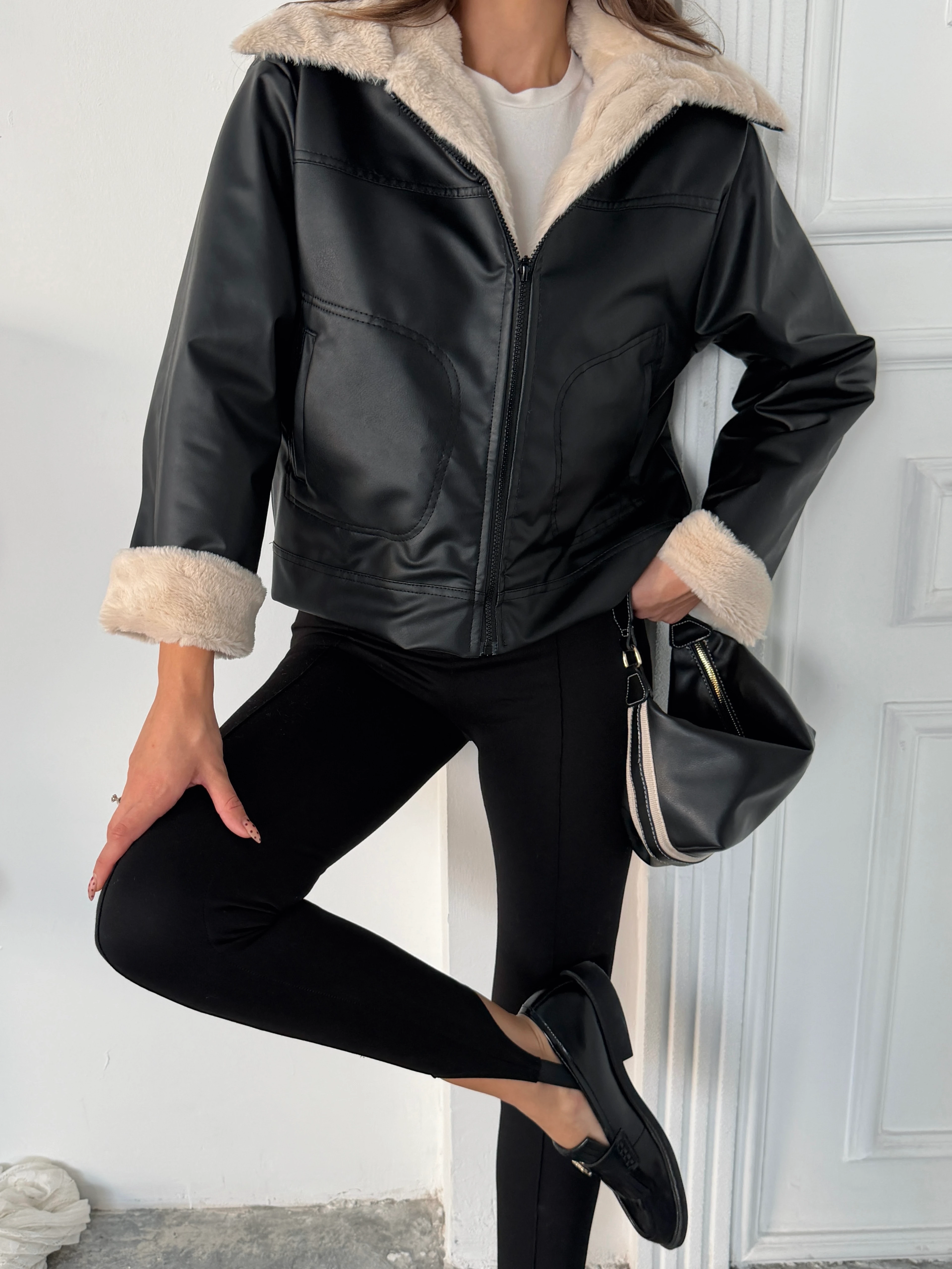 İçi Kürklü Deri Mont