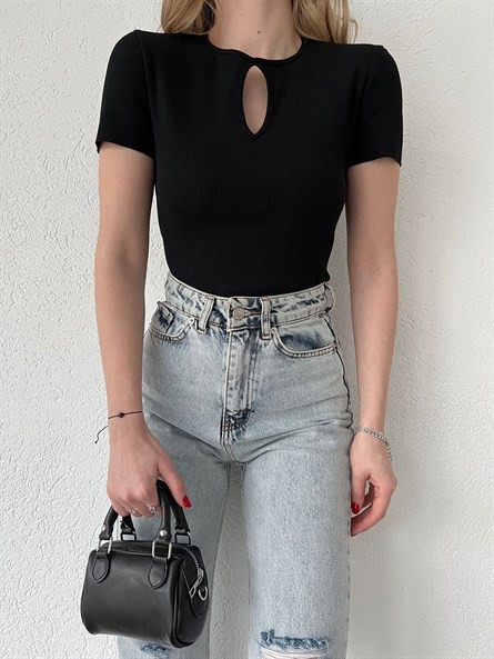 Boyun Dekolte Fitilli Basic Siyah