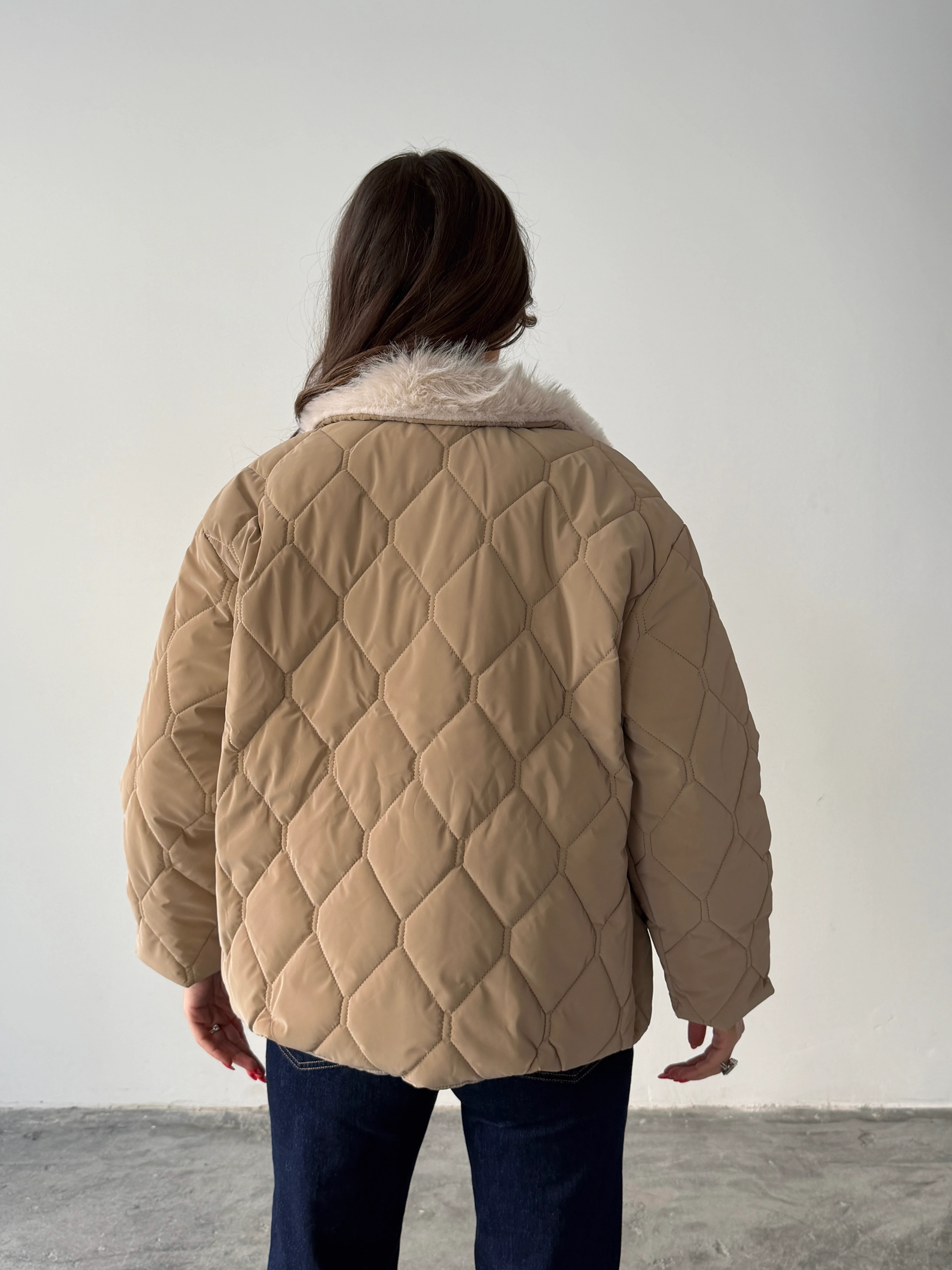 Kapitone Kürk Detay Mont  - Bej