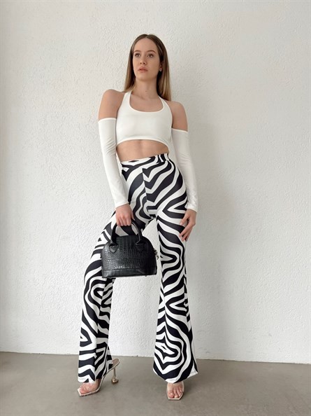 Boyundan Bağlamalı Kol Detay Crop Beyaz