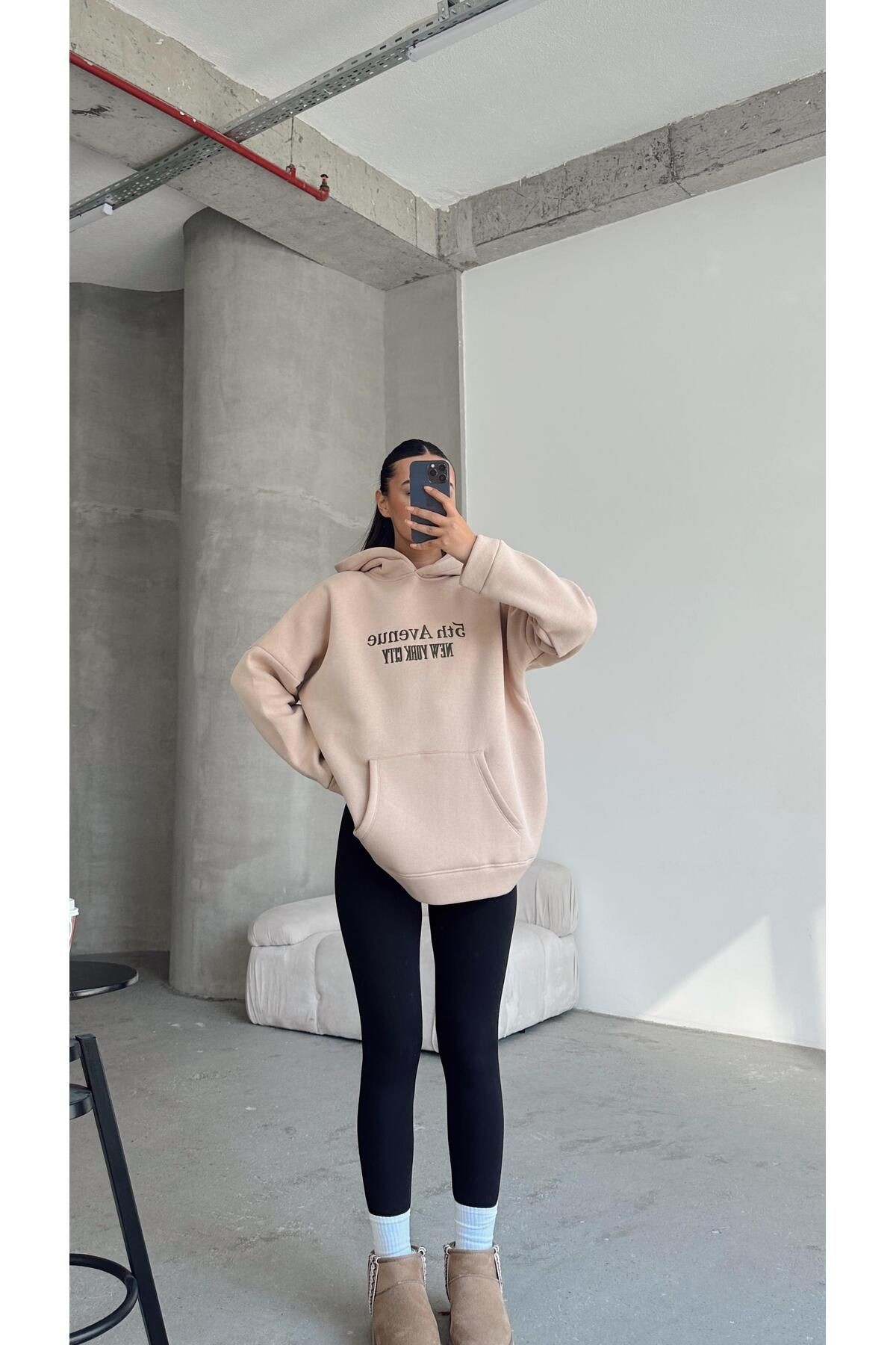 Nakışlı Kapüşonlu Sweat Vizon