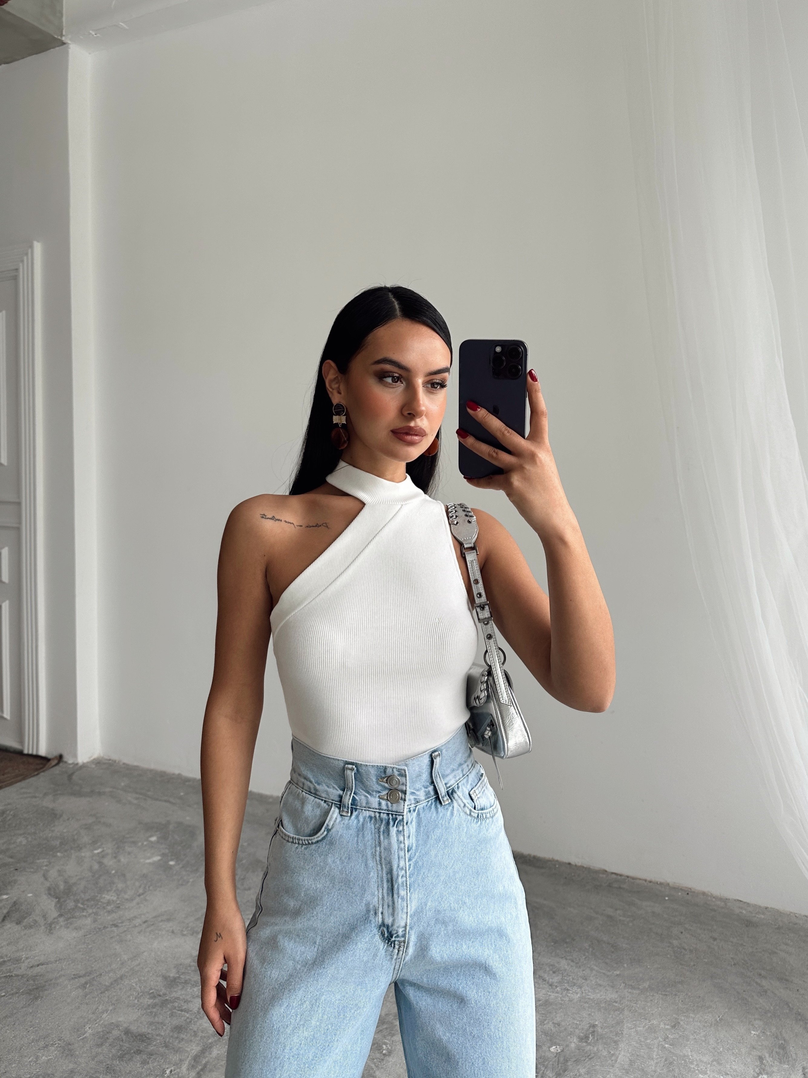 Zen Fitilli Asimetrik Bodysuit Beyaz
