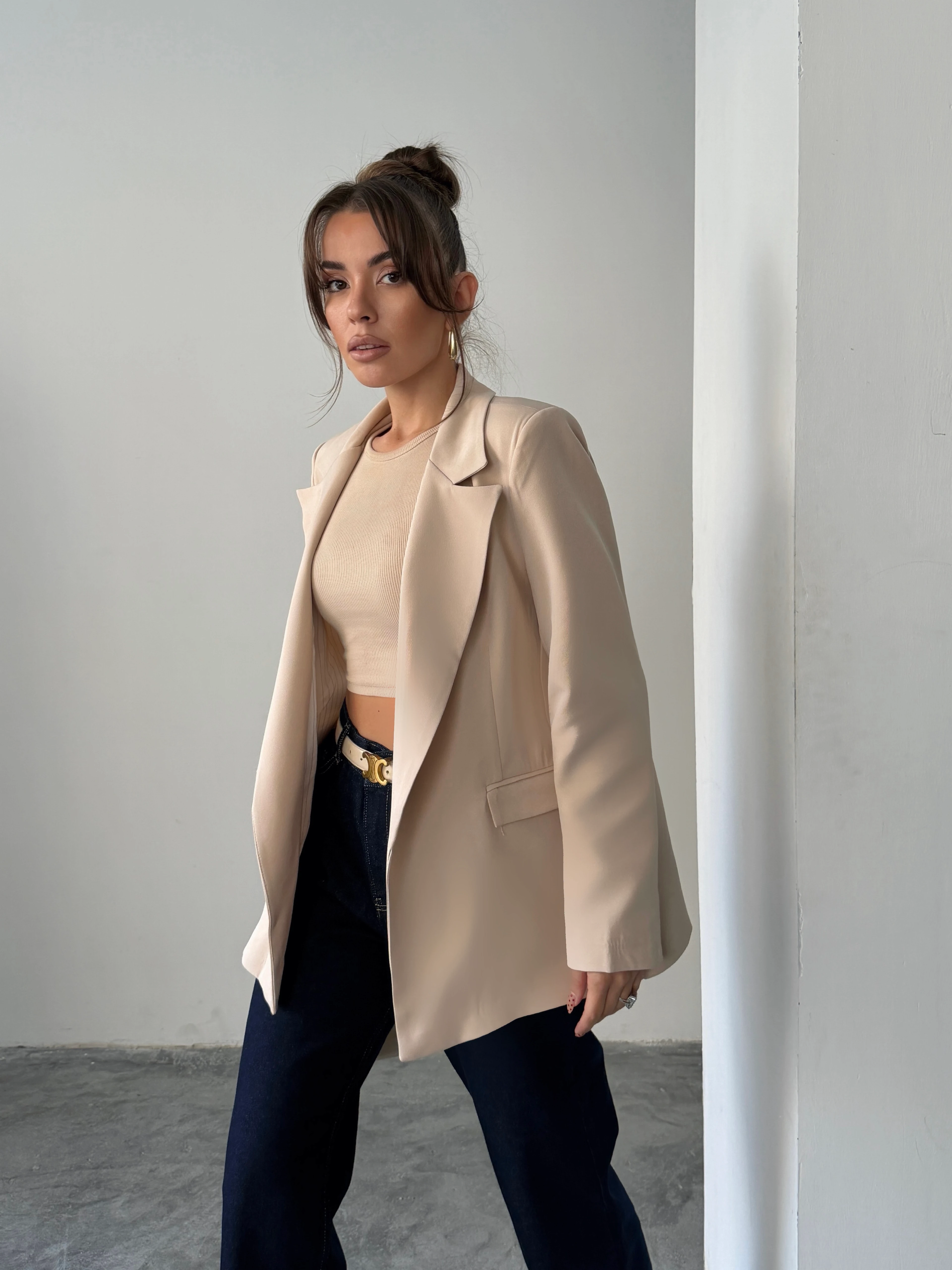 Astar Detaylı Kulplu Ceket 