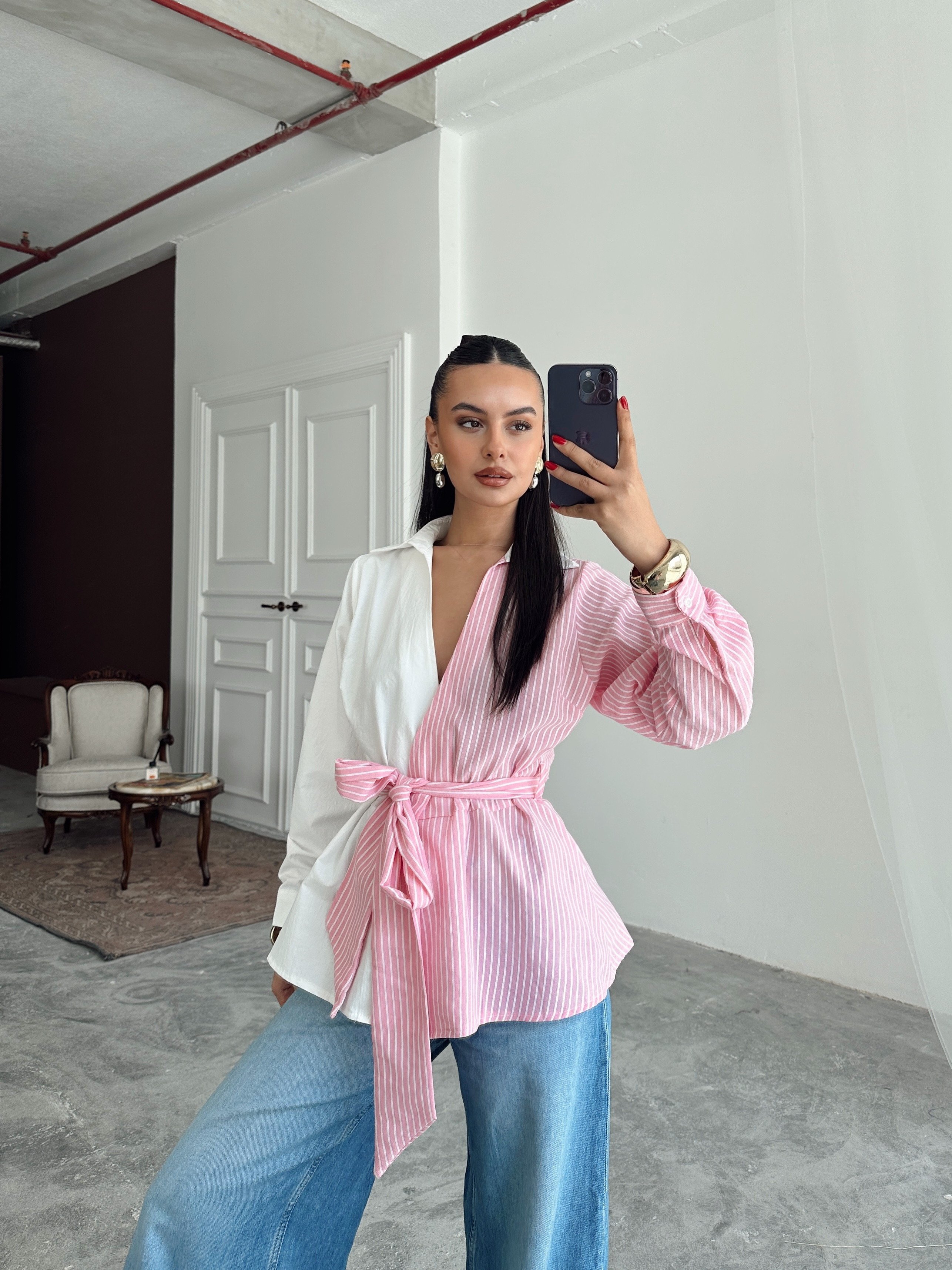 Tek Tarafı Çizgili Bağlamalı Gömlek - Pembe