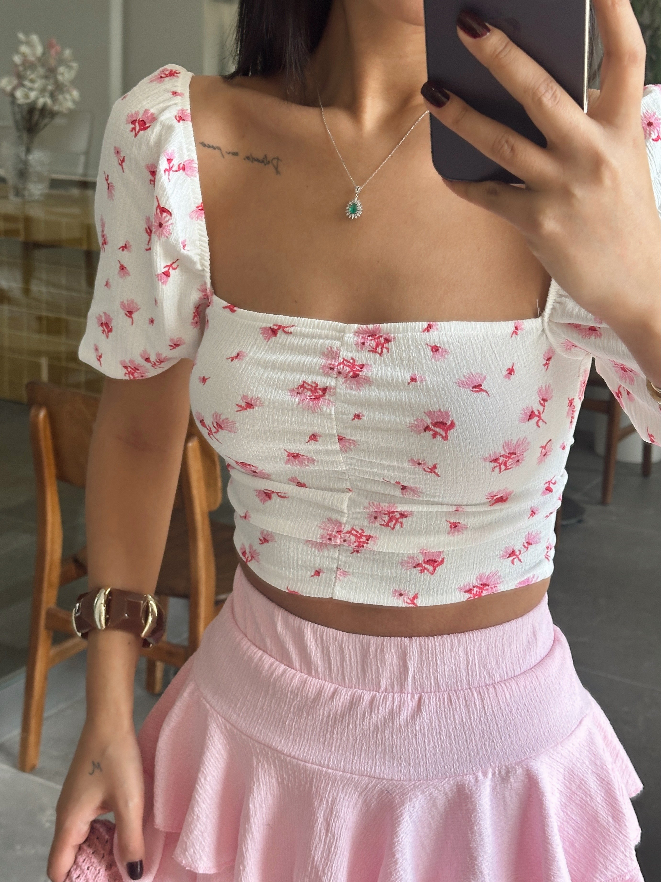 Çiçekli Madonna Yaka Crop - Beyaz