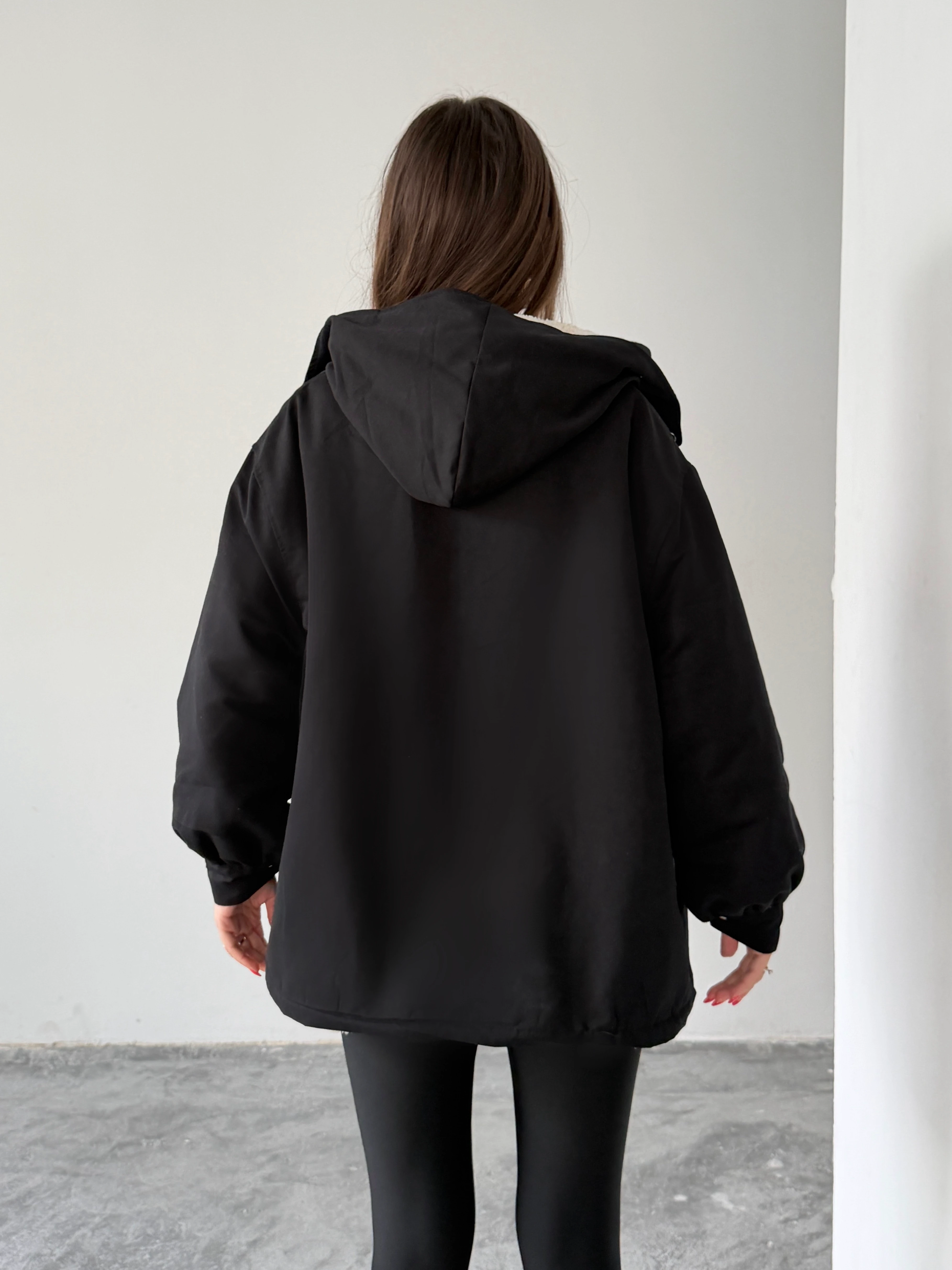 Kapüşonlu İçi Peluş Mont