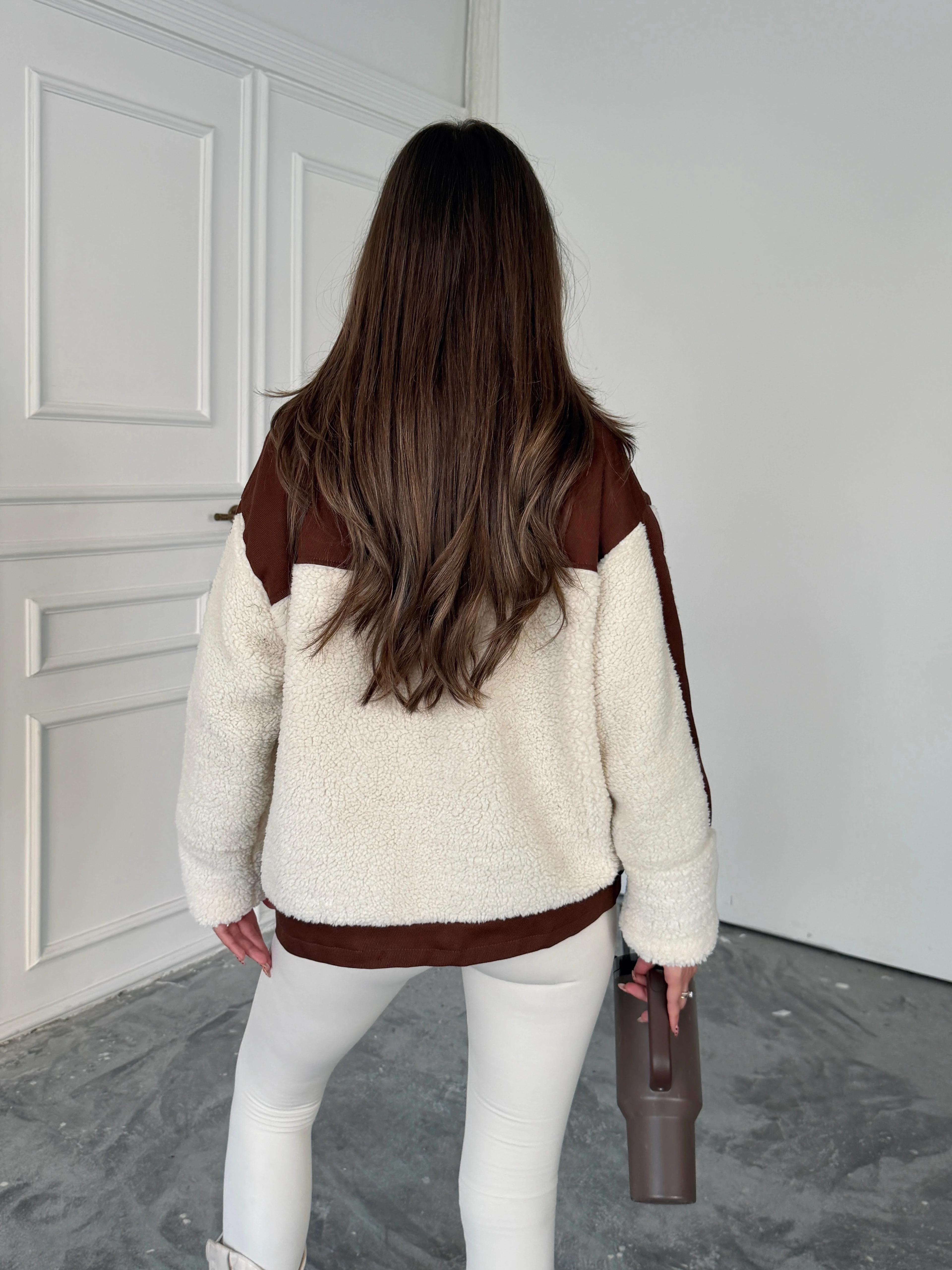 Boynu Kemer Detay Peluş Mont - Kahve