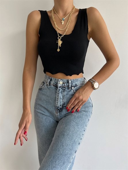 V Yaka Basic Crop Siyah