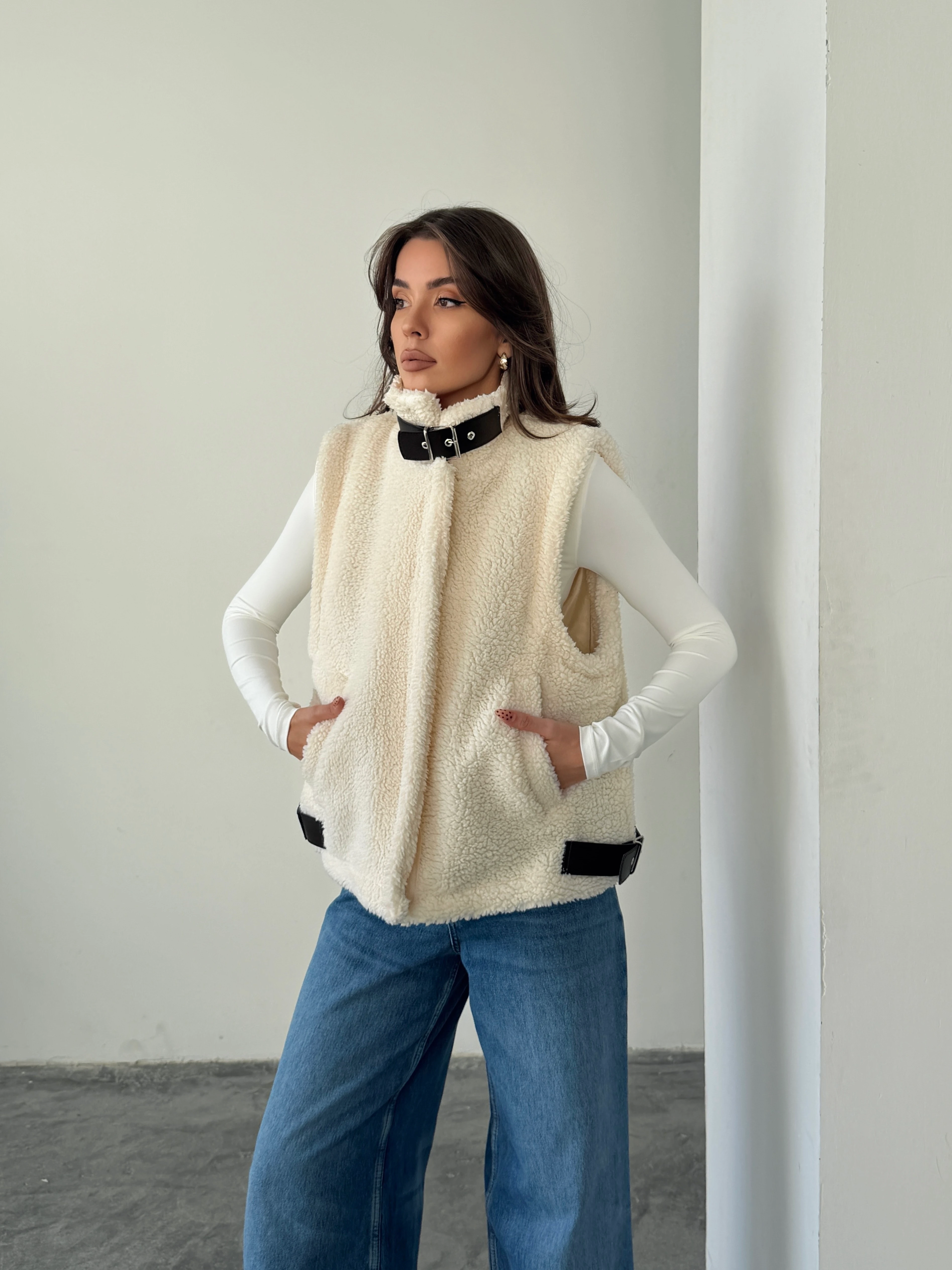 Kemer Detaylı Kürk Yelek