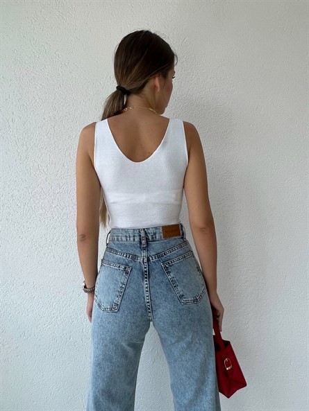 V Yaka Basic Crop Beyaz
