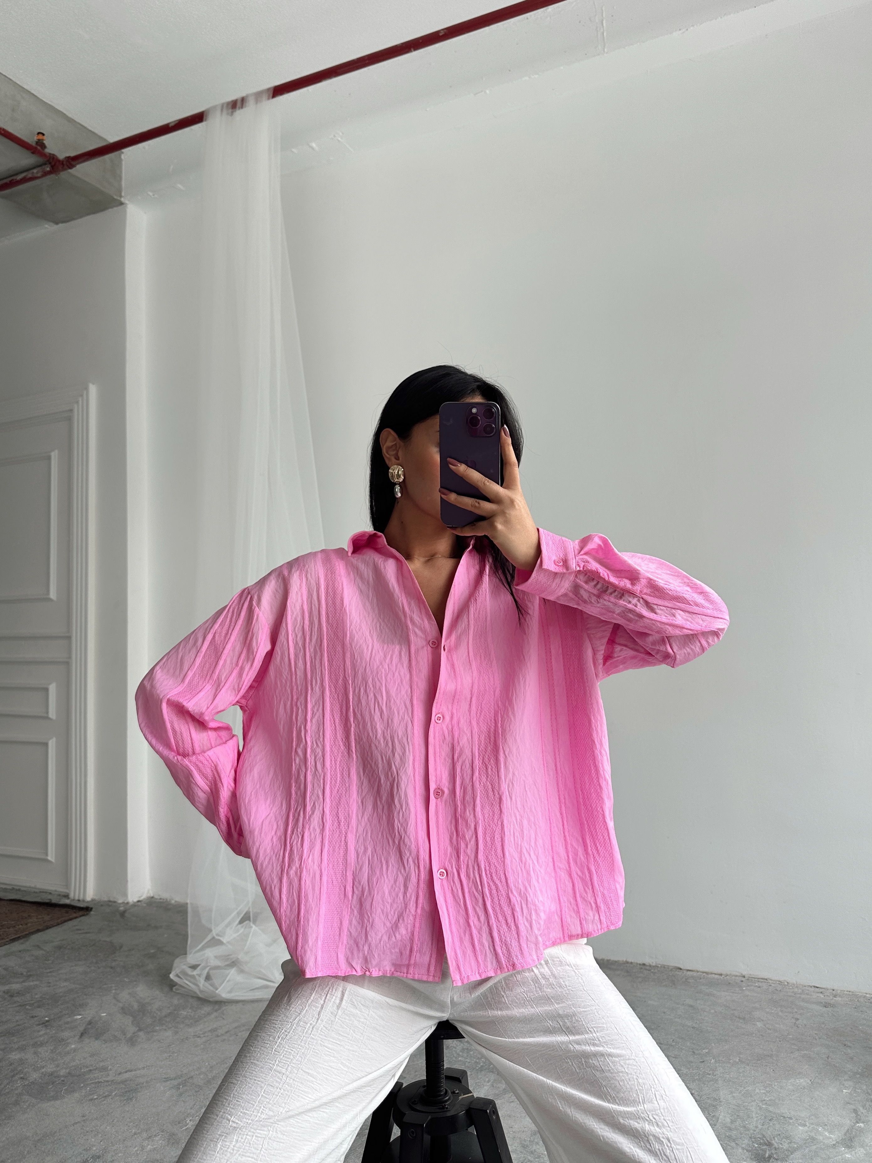 V yaka Dokulu Gömlek - Pembe