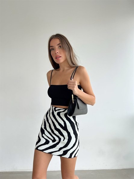 Zebra Desen Triko Etek Siyah-Beyaz