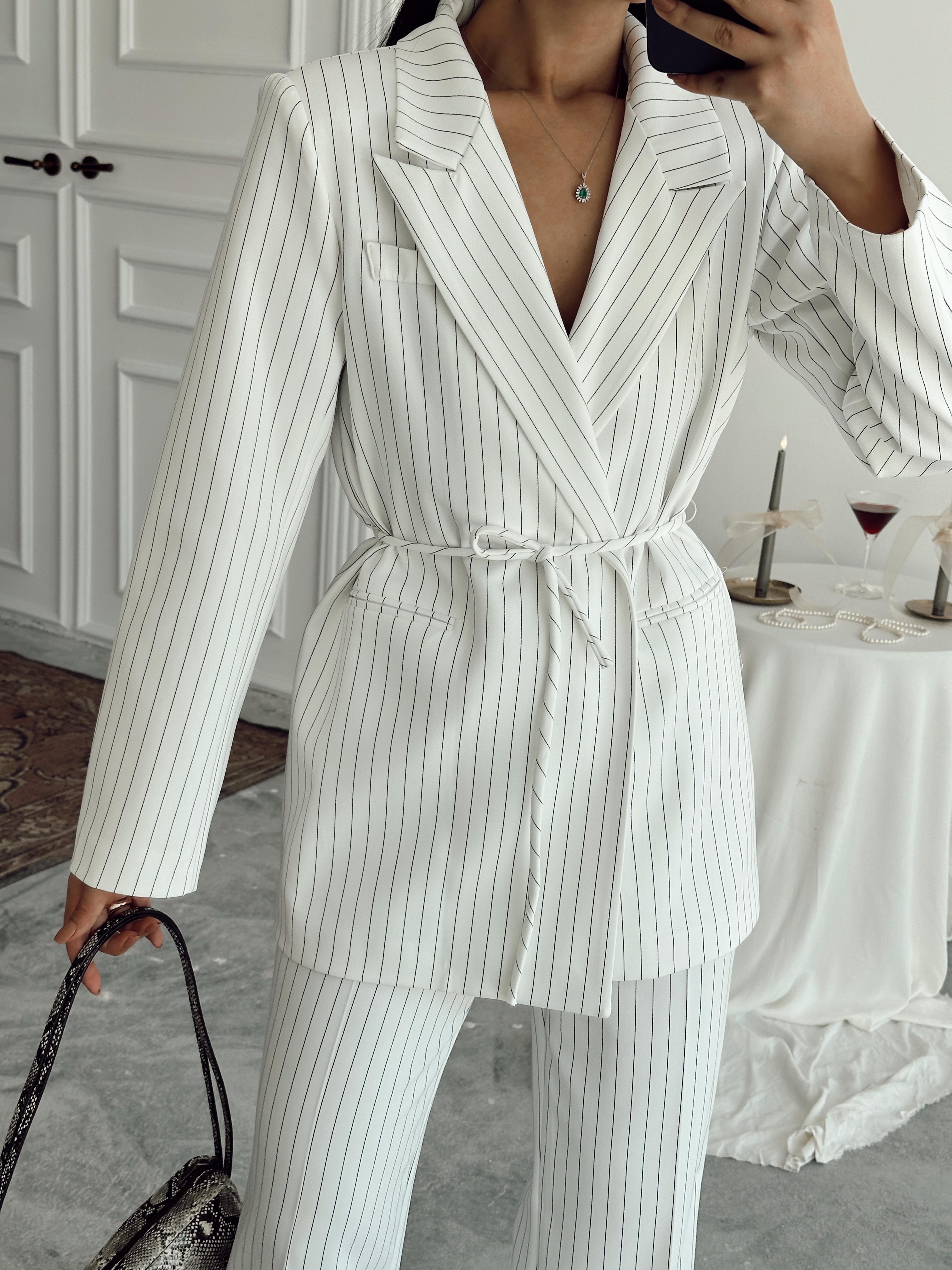Bel Bağlama Line Blazer Ceket - Beyaz
