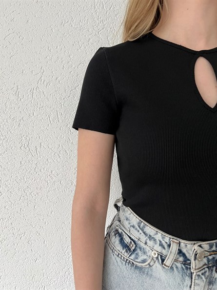 Boyun Dekolte Fitilli Basic Siyah