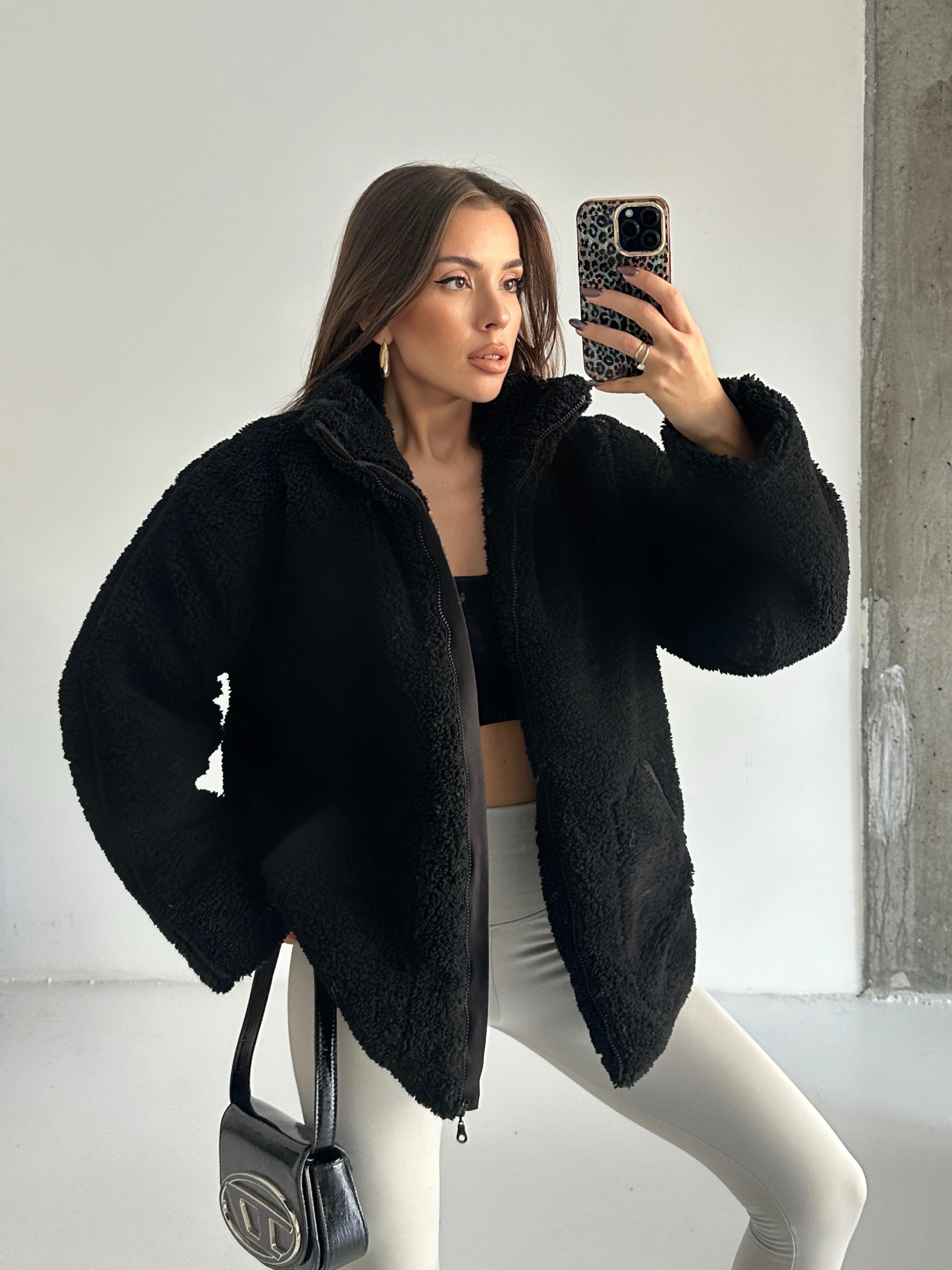 İç Astarlı Oversize Peluş Mont  - Siyah