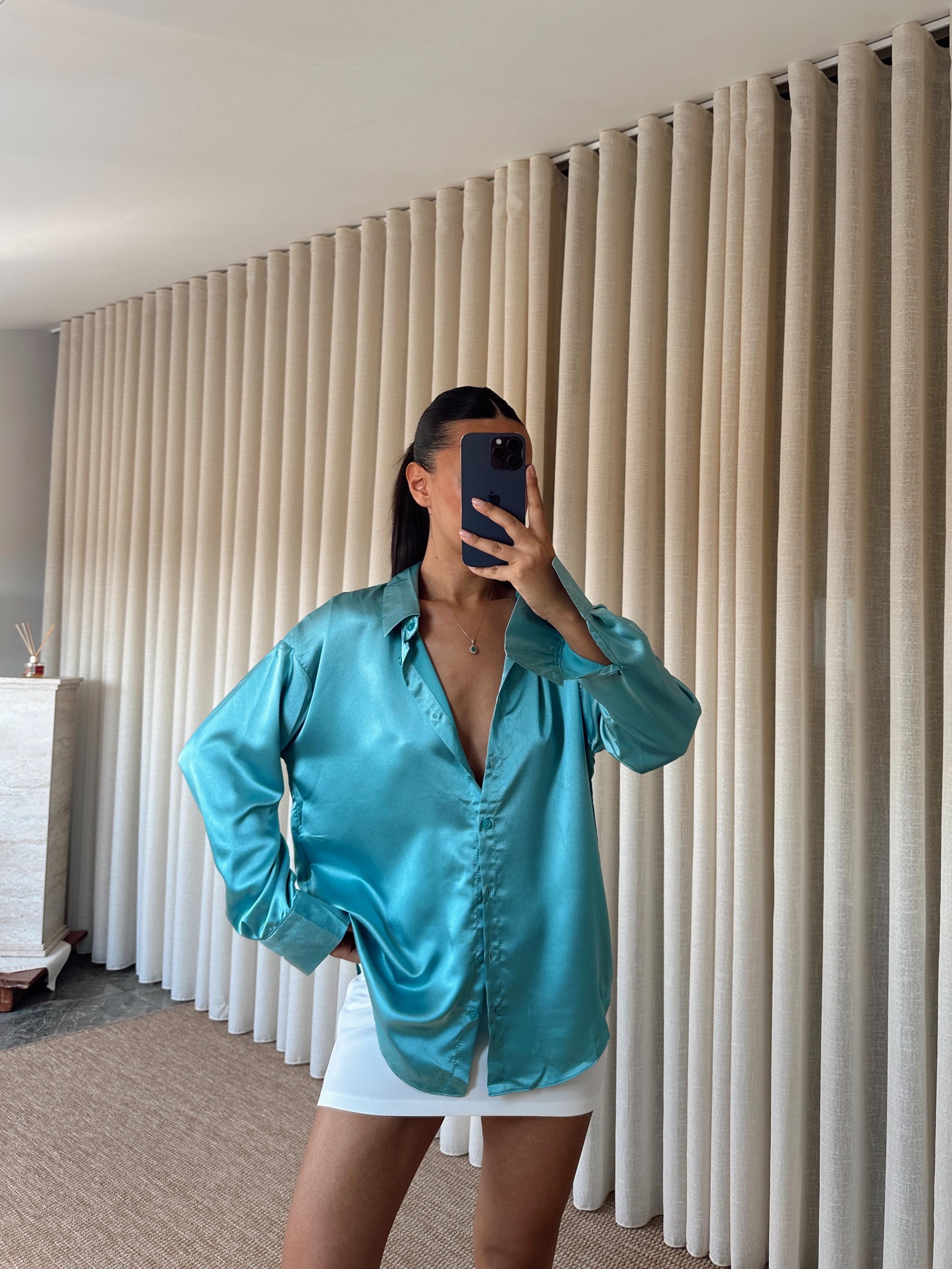 Oversize Saten Gömlek