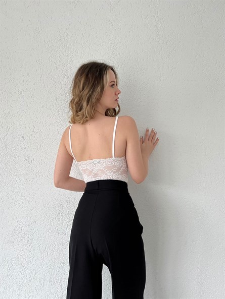 Sırt Dantel Detay Askılı Crop Beyaz