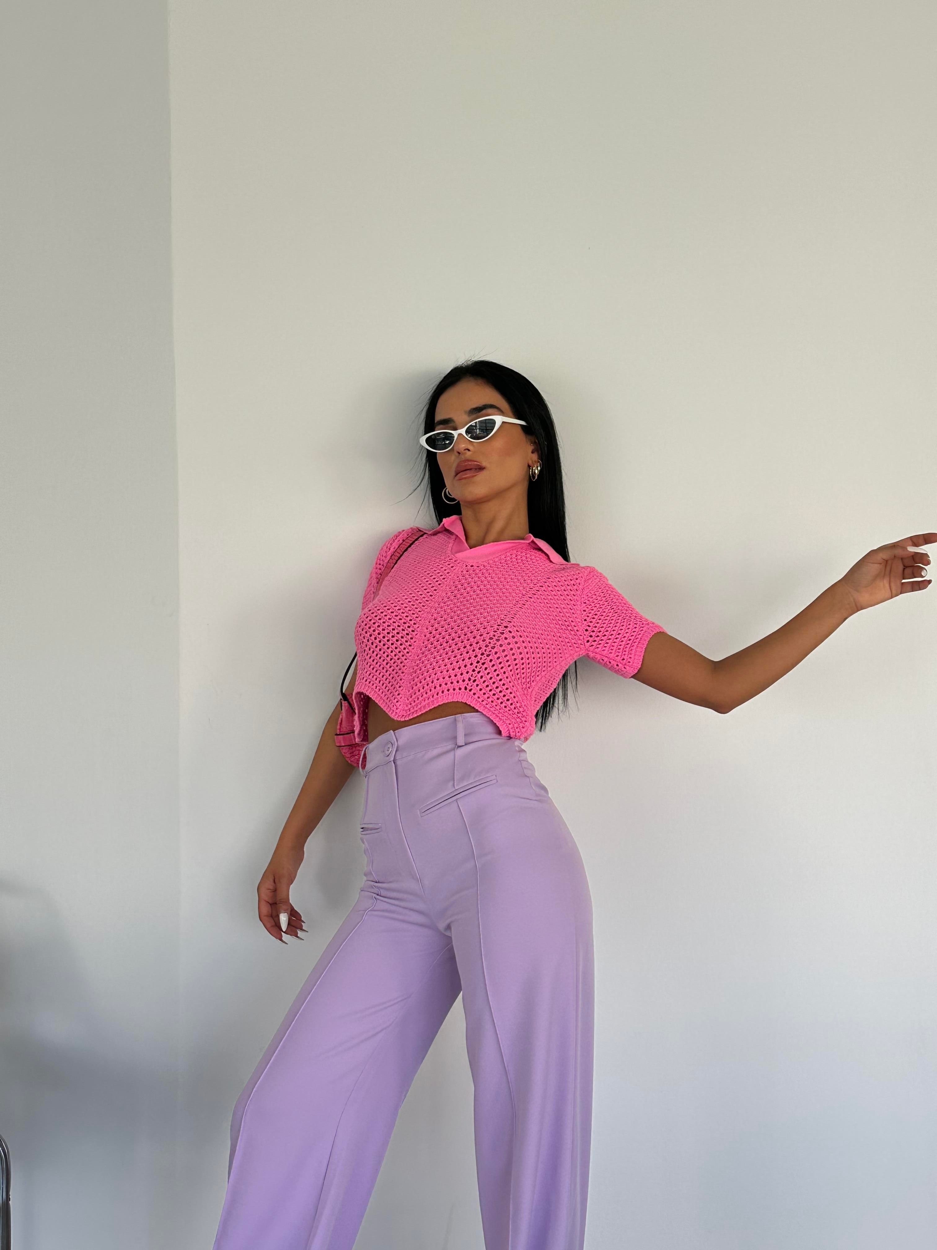 Asimetrik Polo Yaka Delikli Crop Pembe