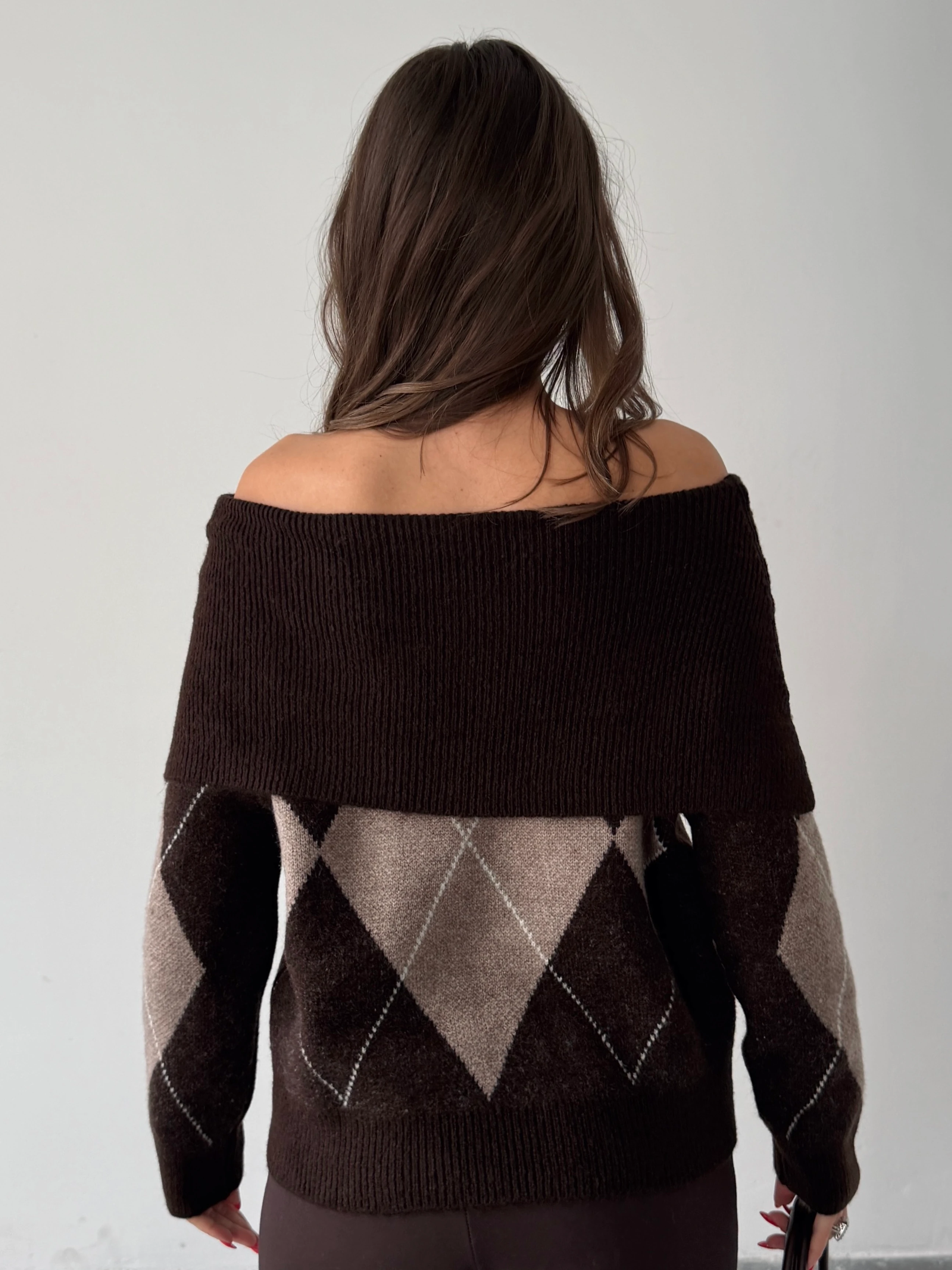 Baklavalı Madonna Yaka Kazak