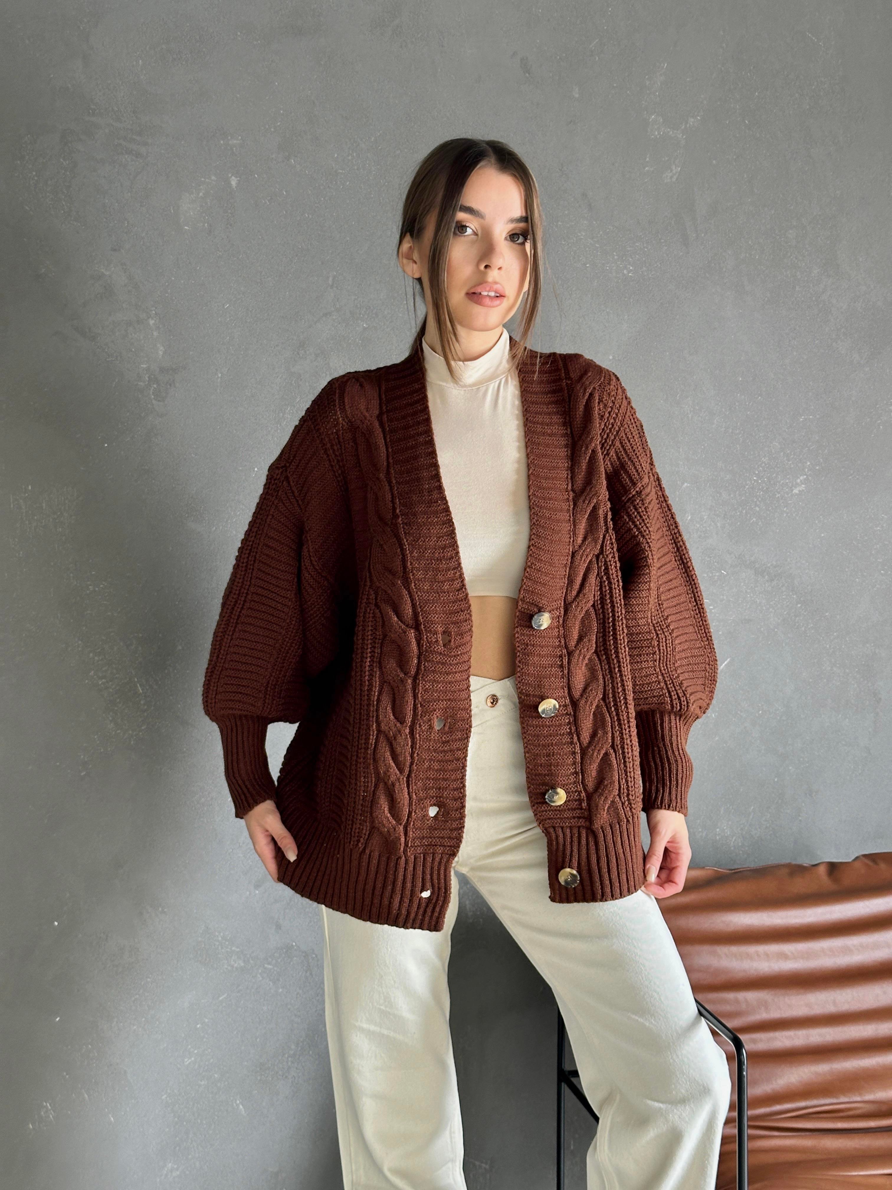 Düğmeli Oversize Örgü Hırka Kahverengi