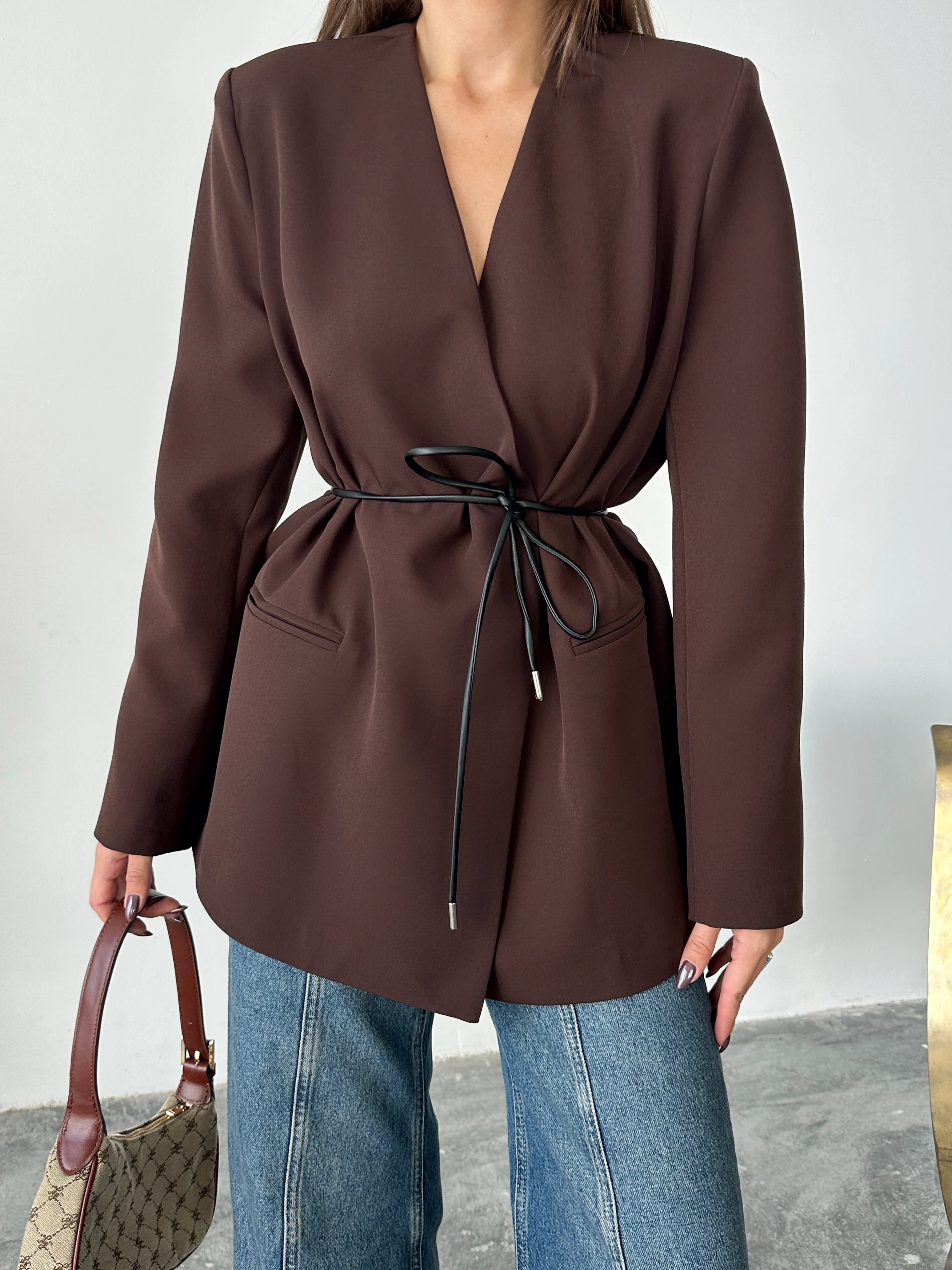 Deri Kemerli Blazer Ceket