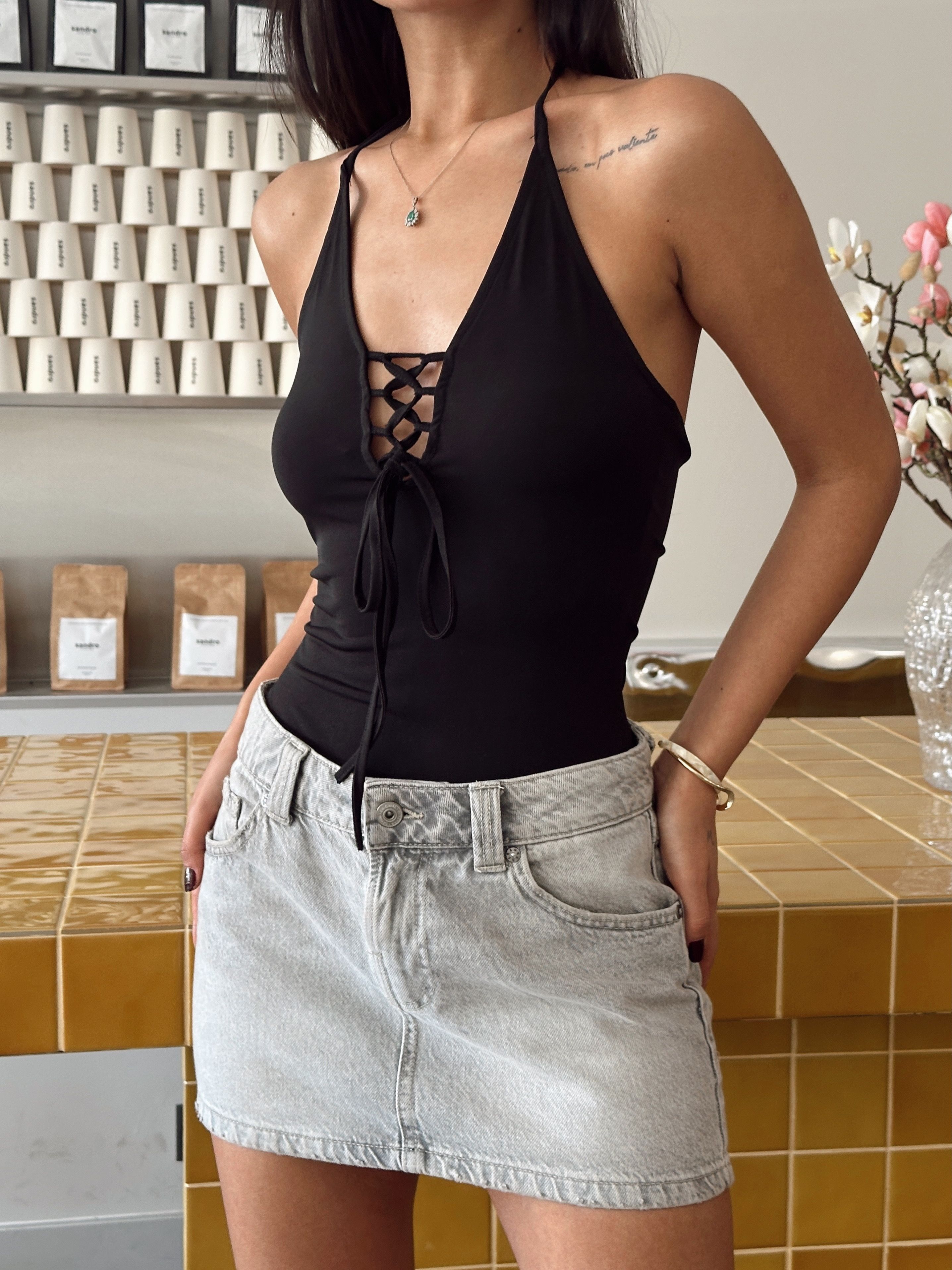 Maya Önden Bağcıklı Bodysuit Siyah