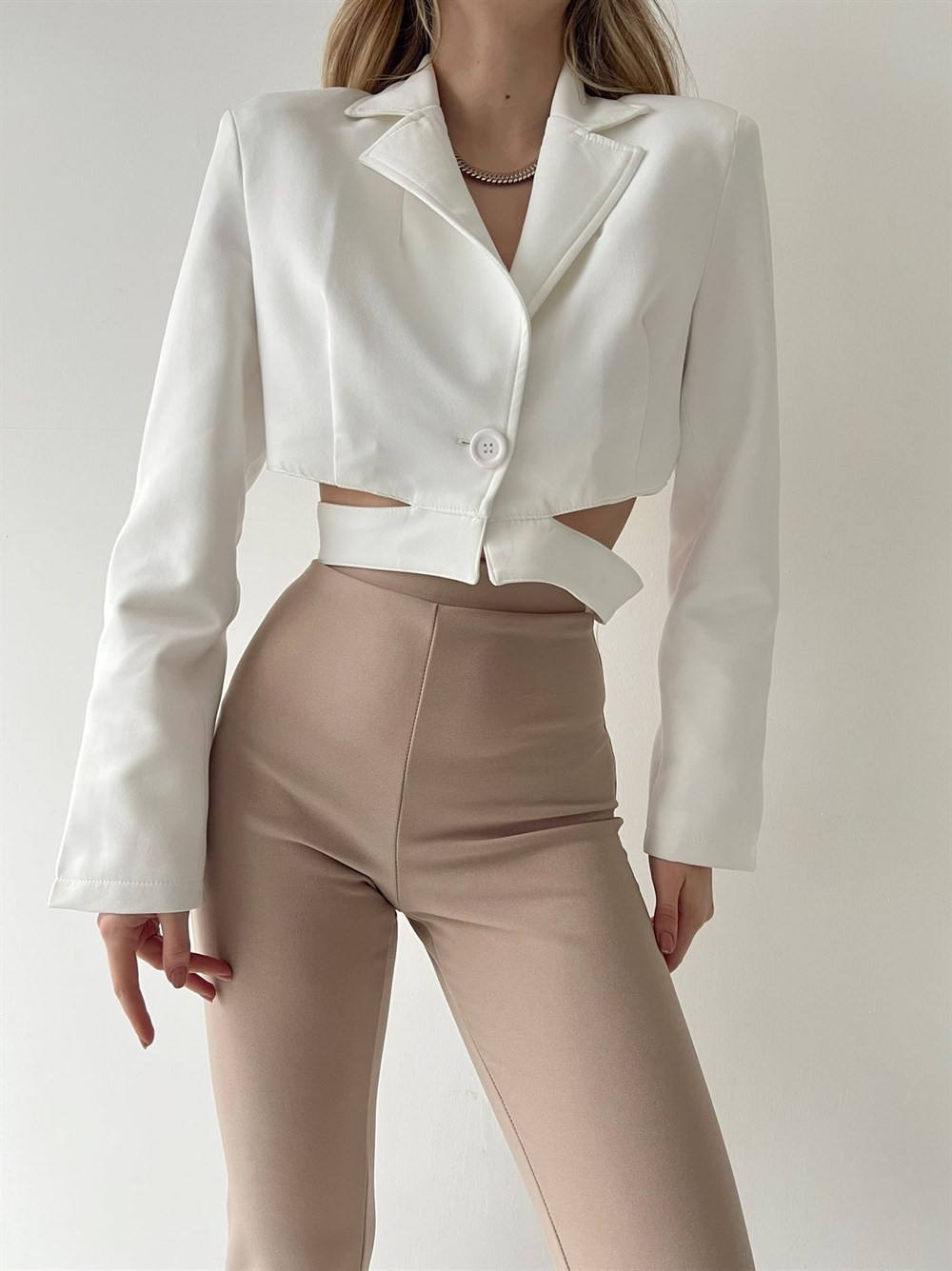 Bel Dekolte Crop Blazer Ceket Ekru