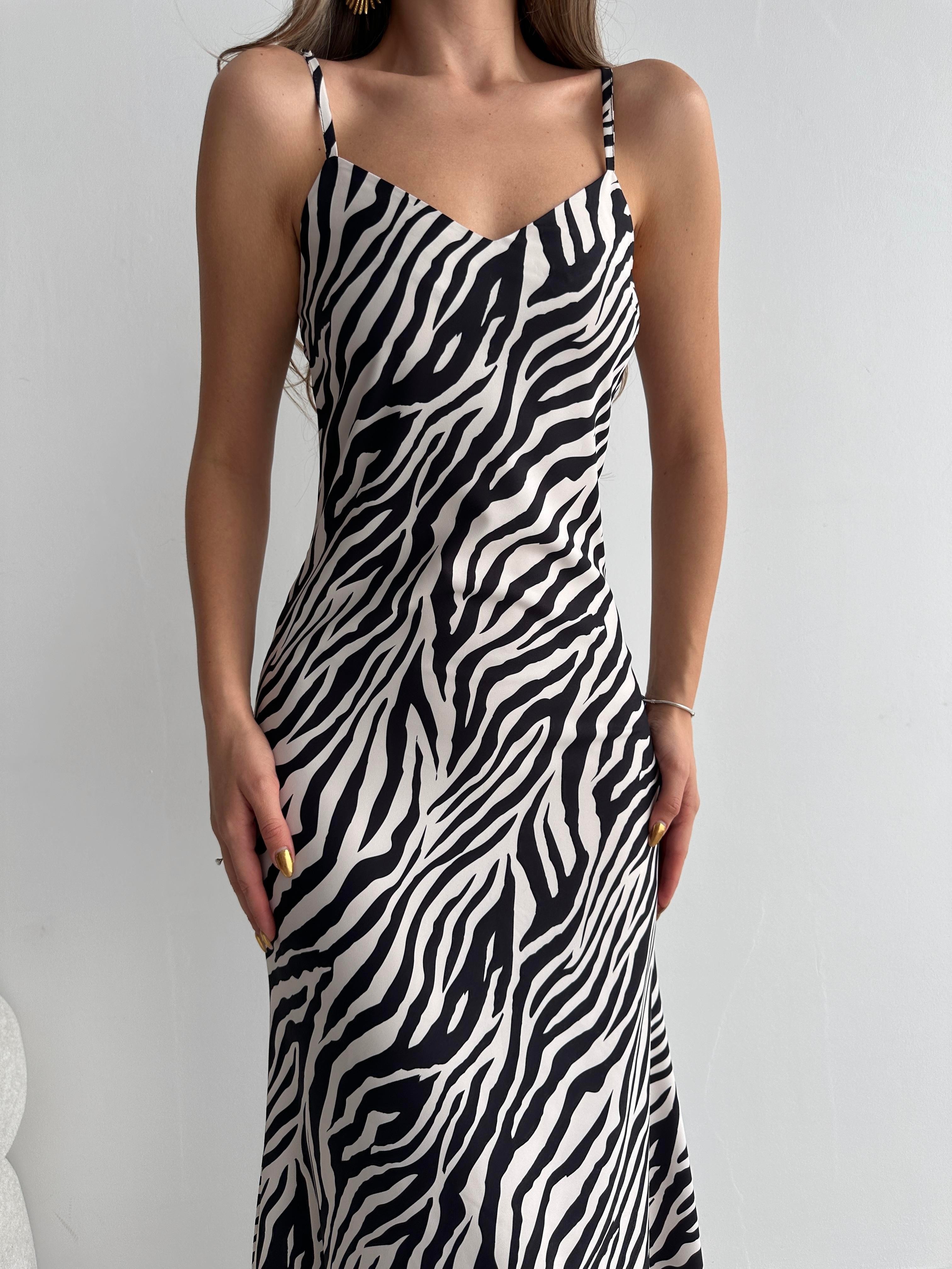 Luis Desenli Elbise Zebra