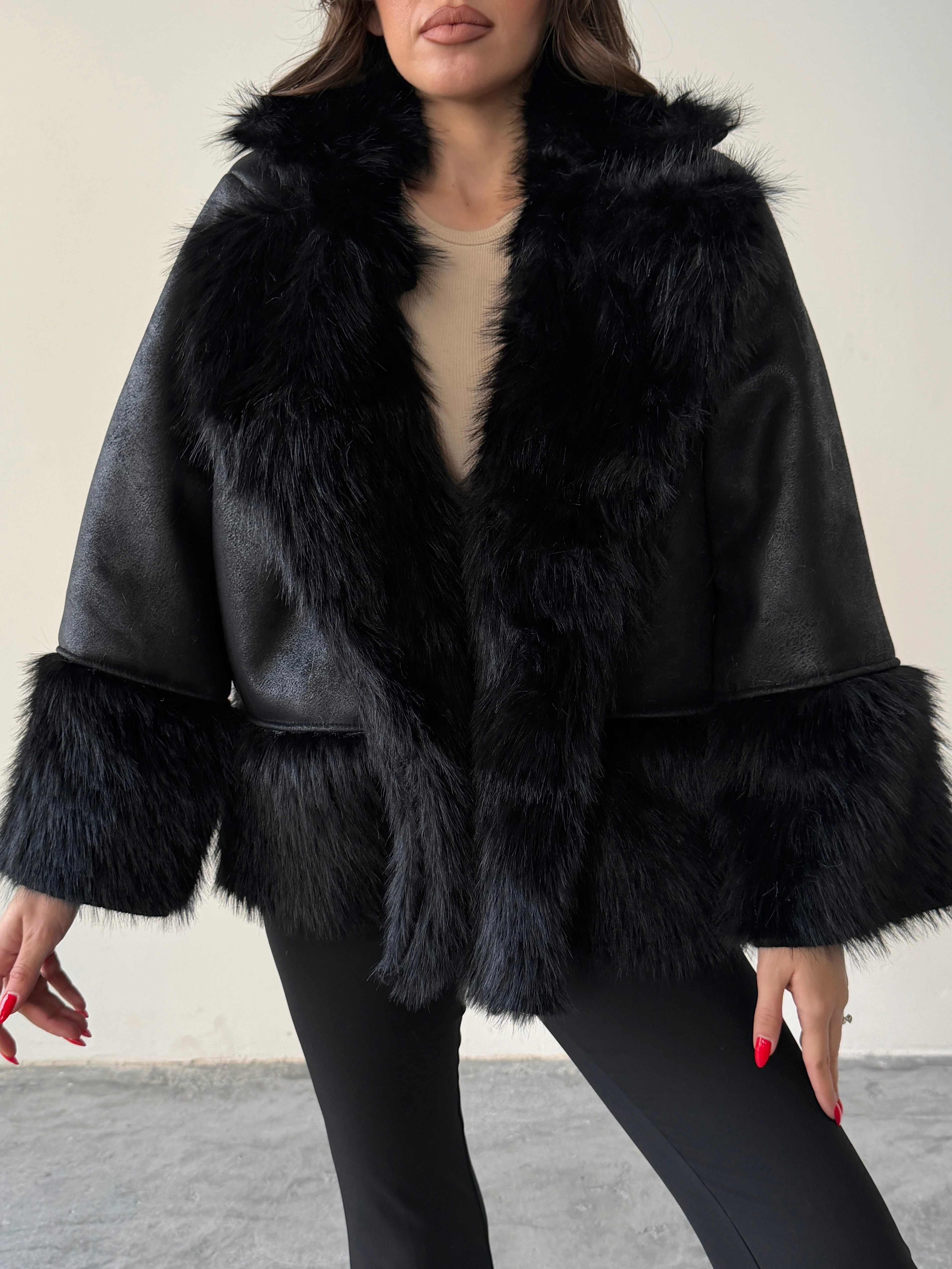 Kürklü Süet Kaban - Siyah