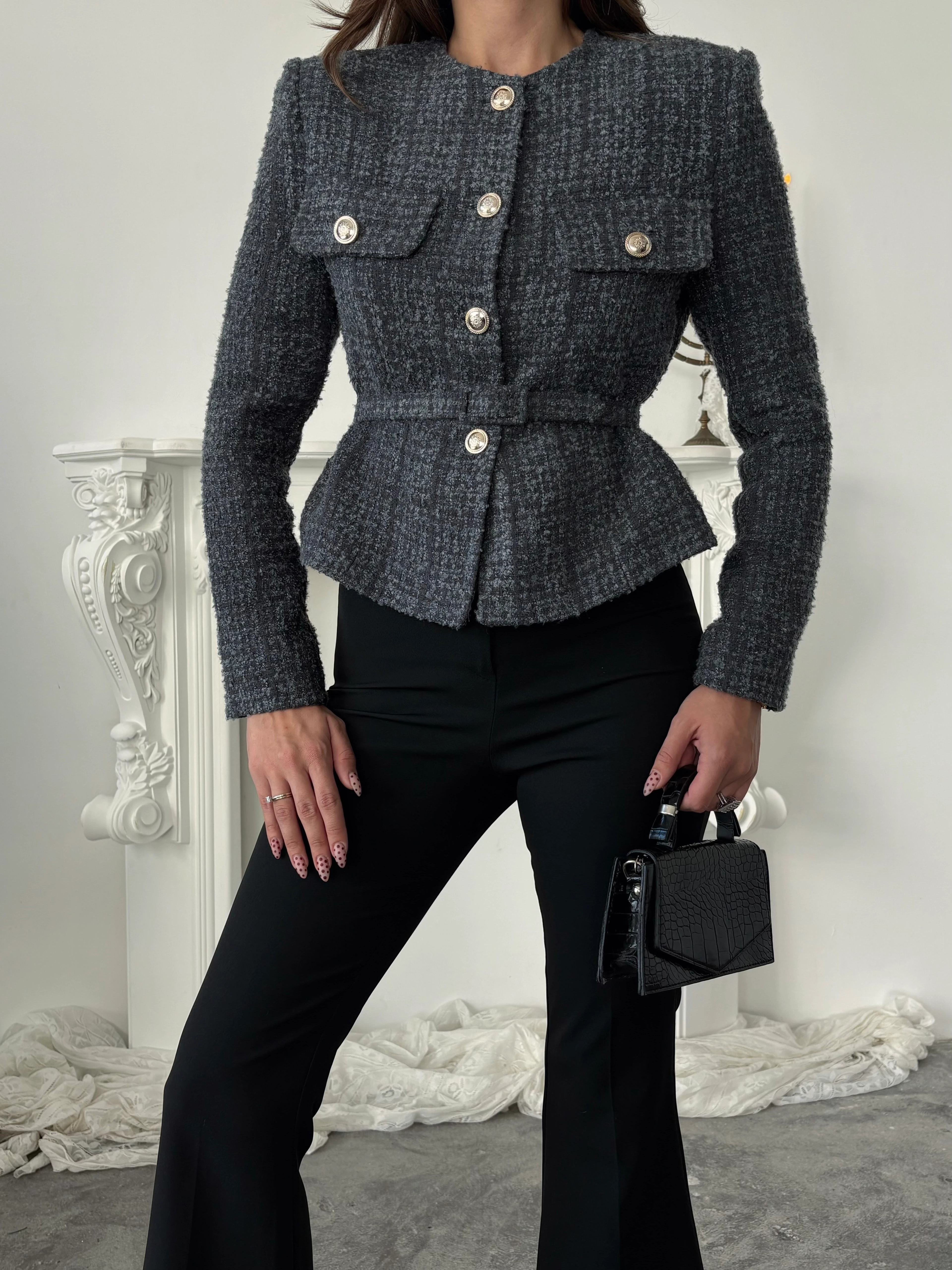 Kemer Detaylı Düğmeli Ceket - Füme